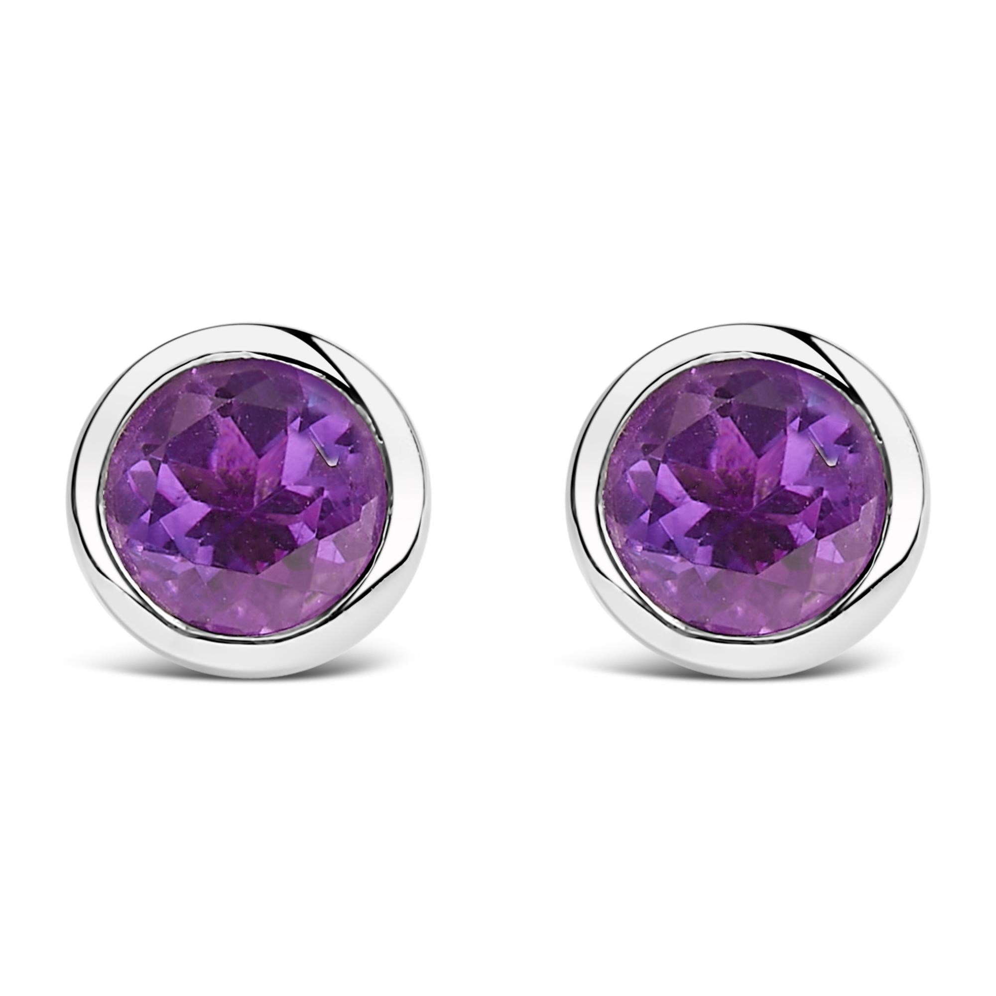 Pendientes solitarios de plata de ley 925 de 6 mm con gema creada engastada en bisel - Friggin Jewelry