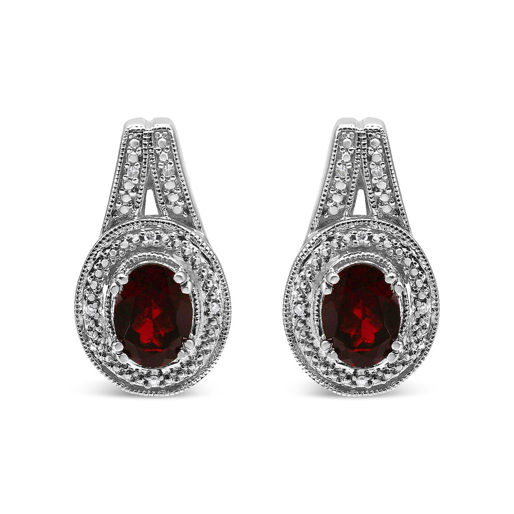 Pendientes de plata de ley 925 con detalles de diamantes y granate rojo ovalado de 8 x 6 mm (color IJ, claridad I1-I2) - Friggin Jewelry