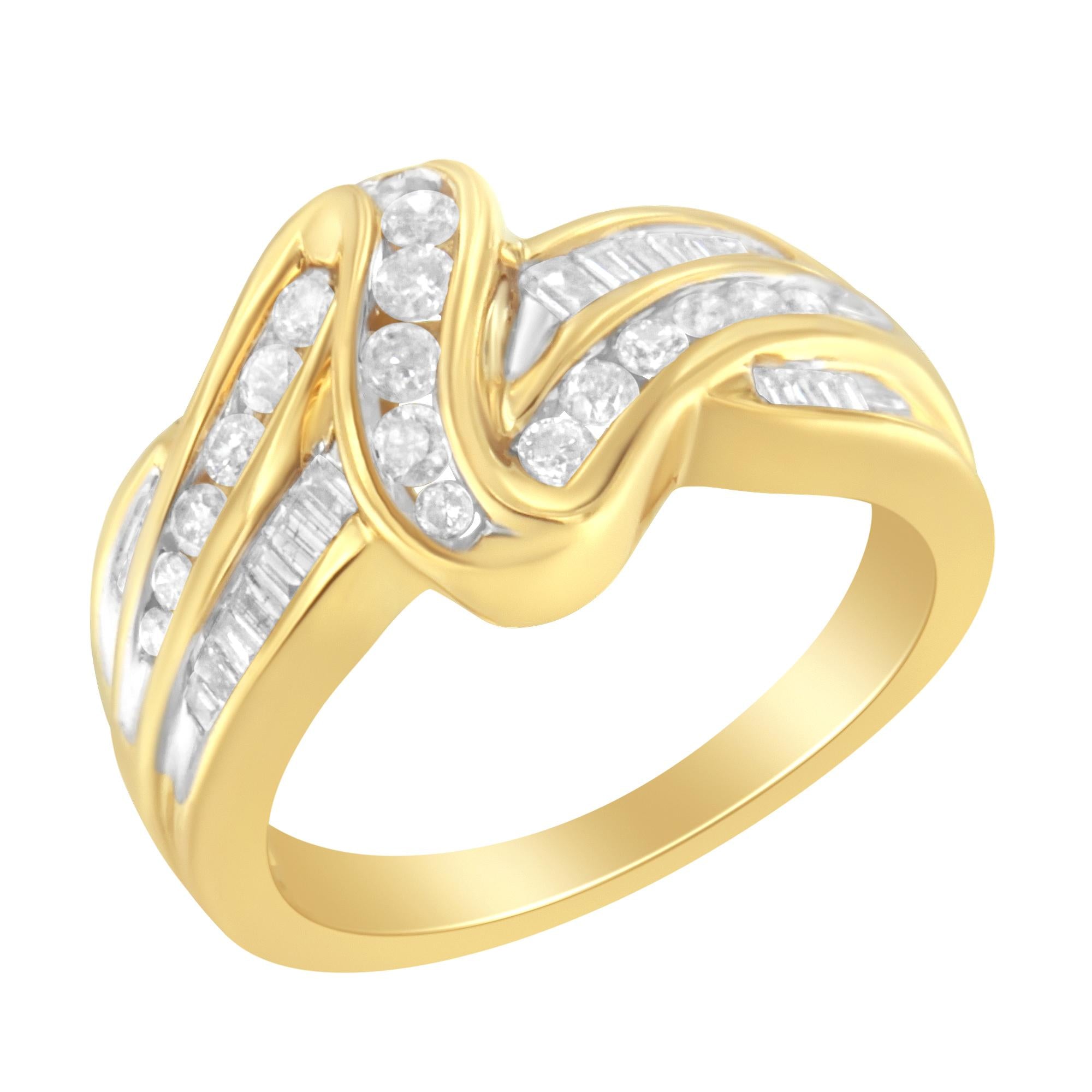 Anello bypass a doppio gambo con diamanti taglio baguette e taglio rotondo incastonati a canale da 3/4 carati in oro giallo 10 carati (colore JK, purezza I1-I2) - Friggin Jewelry