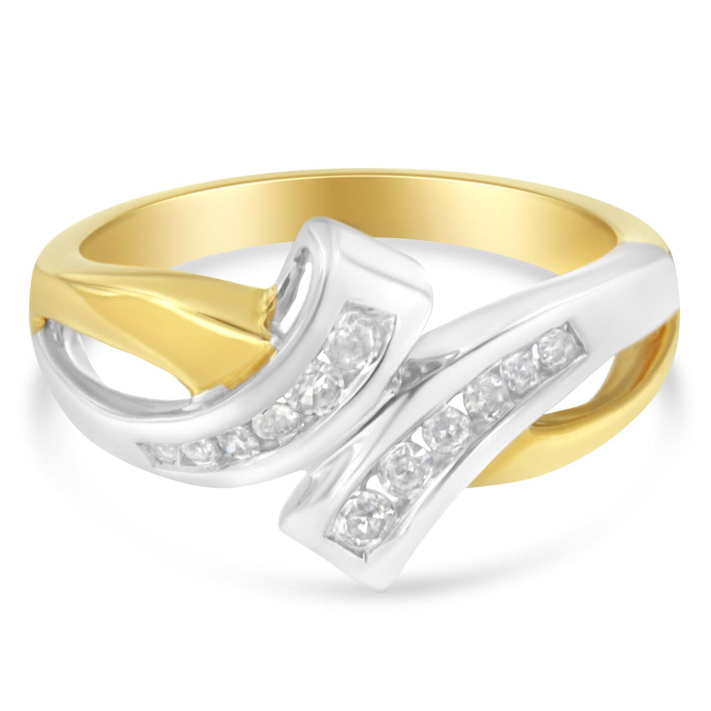 Anello bypass con diamanti incastonati a canale bicolore 10K (1/4 cttw, colore IJ, purezza I2) - Friggin Jewelry