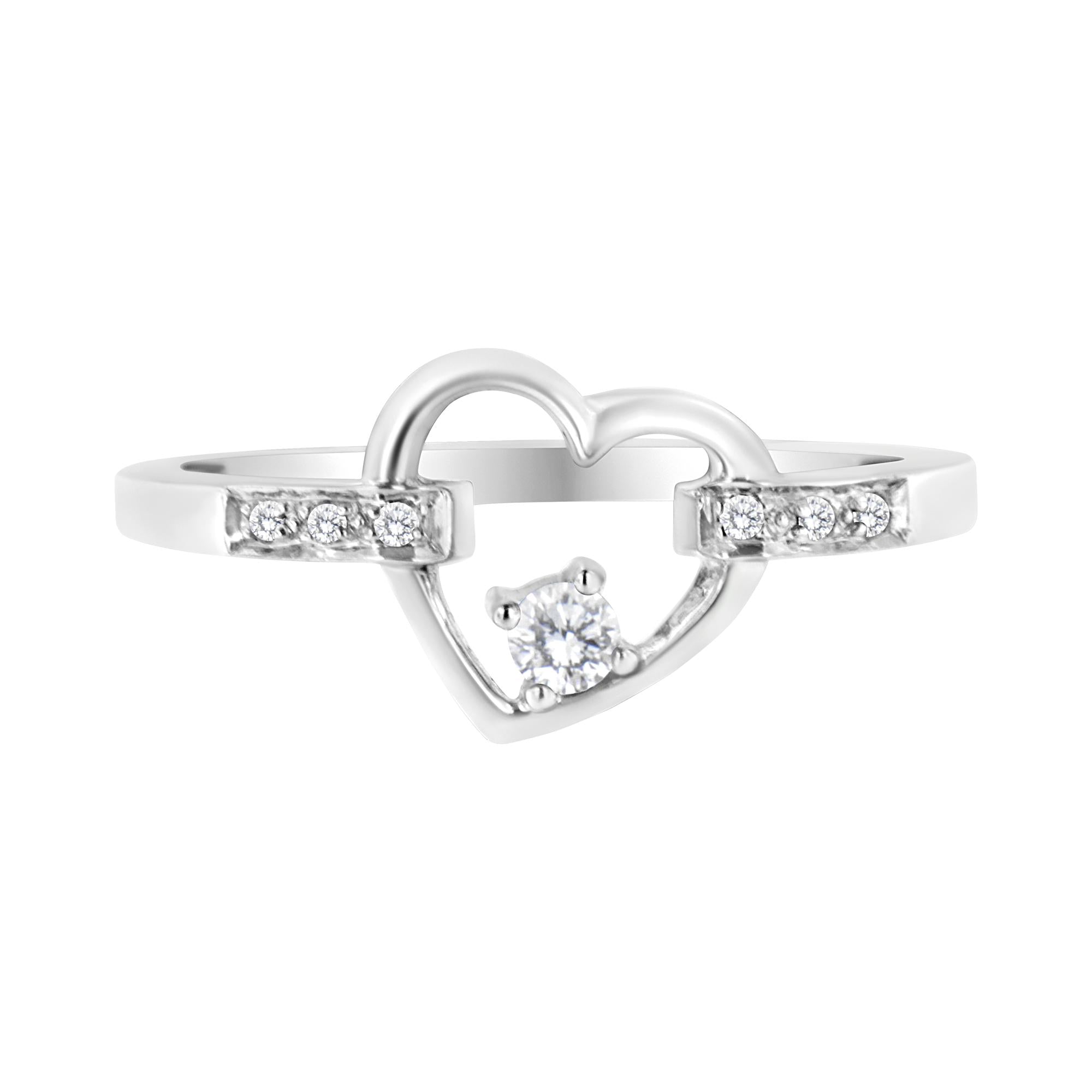 Anello a forma di cuore in oro bianco 14 carati con diamanti taglio rotondo incastonati a canale da 1/8 ct (colore HI, purezza SI2-I1) - Friggin Jewelry