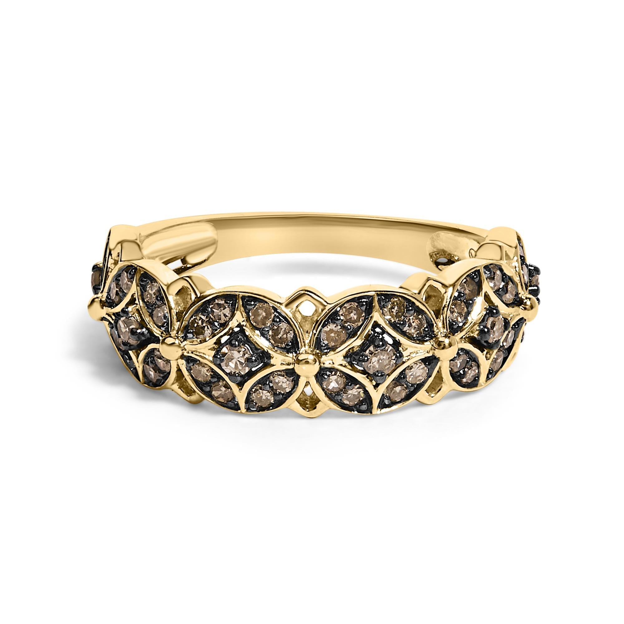 Anillo de plata de ley 925 bañado en oro amarillo de 10 quilates con diamantes color champán de 3/8 quilates y diseño enrejado - Friggin Jewelry