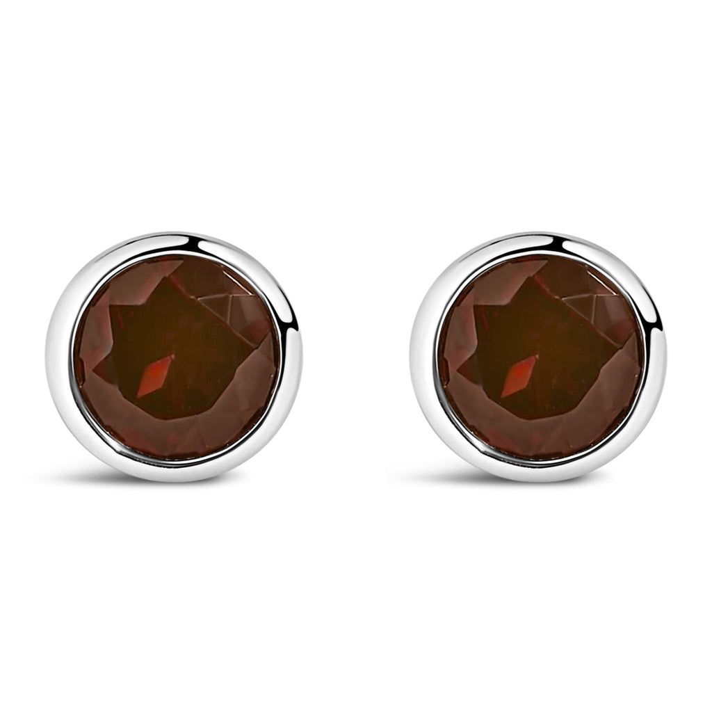 Pendientes solitarios de plata de ley 925 de 6 mm con gema creada engastada en bisel - Friggin Jewelry