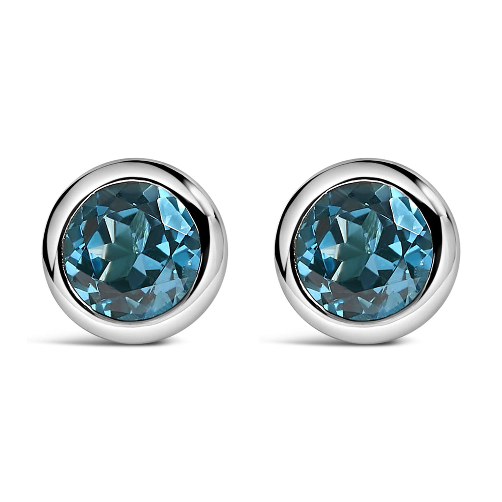 Pendientes solitarios de plata de ley 925 de 6 mm con gema creada engastada en bisel - Friggin Jewelry