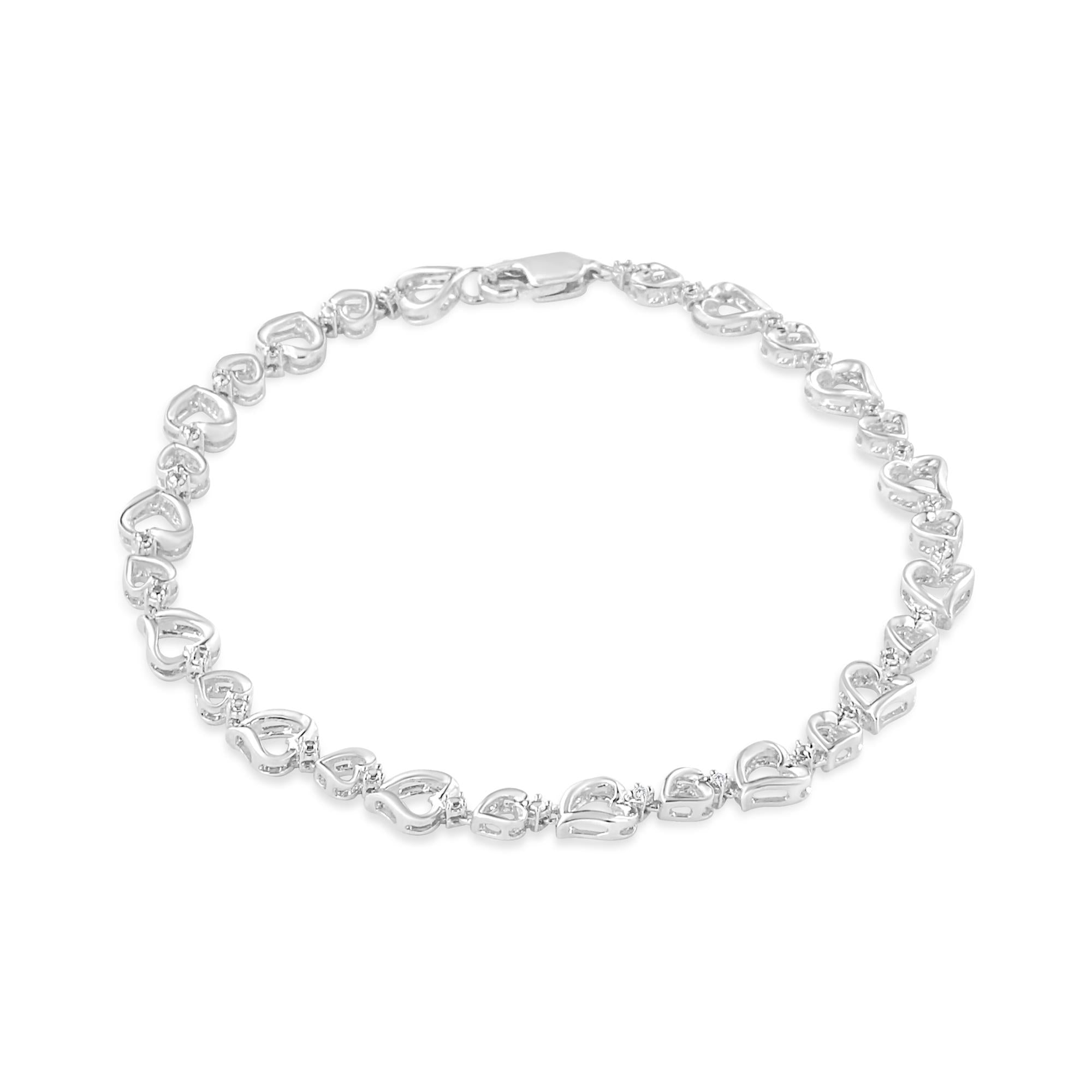 Bracciale a maglie alternate a forma di cuore con diamanti incastonati a griffe in argento sterling 925 (colore IJ, purezza I3) - 7,25" pollici - Friggin Jewelry