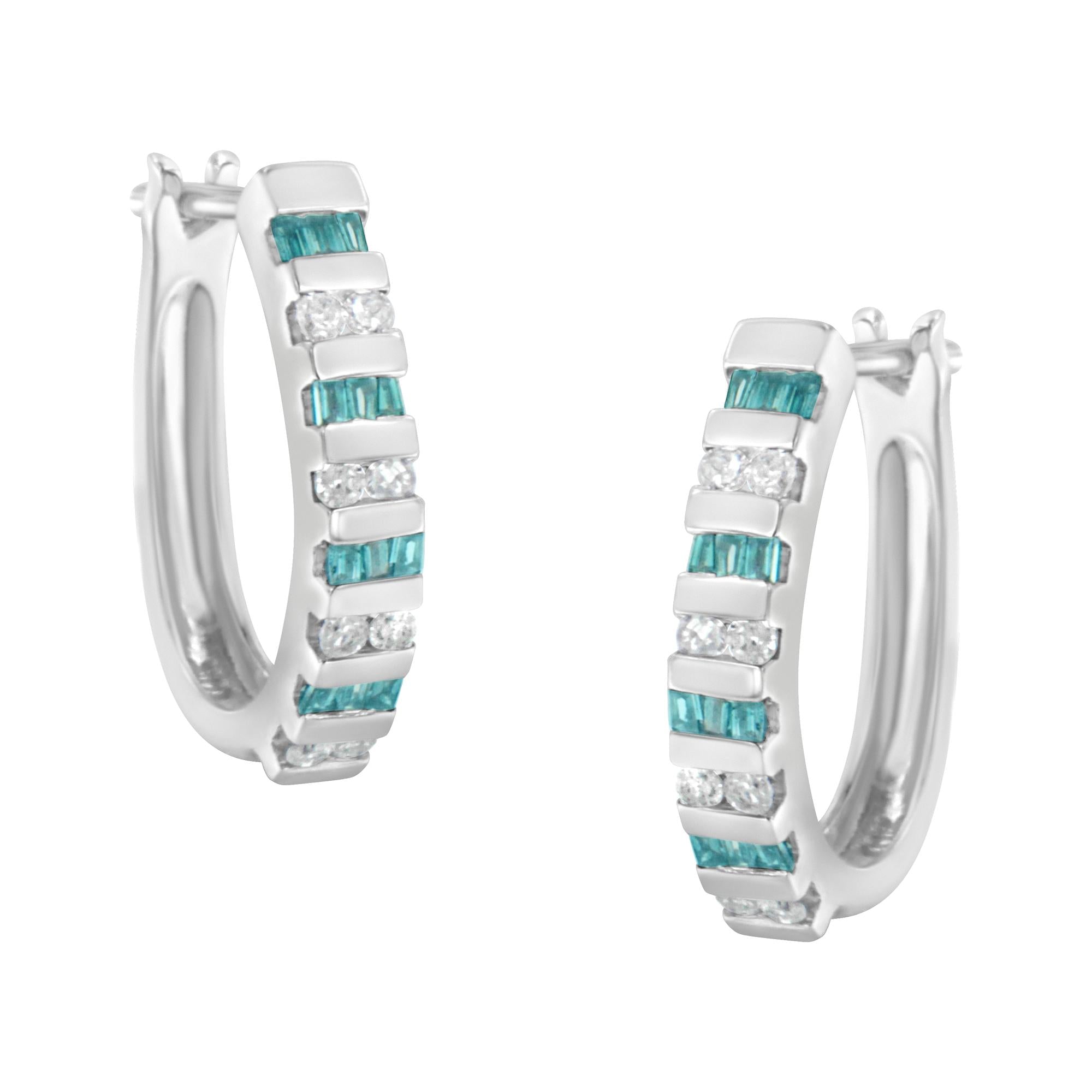 Orecchini a cerchio in oro bianco 10k con diamanti taglio baguette blu e rotondi (0,50 cttw, colore IJ, purezza I2-I3) - Friggin Jewelry