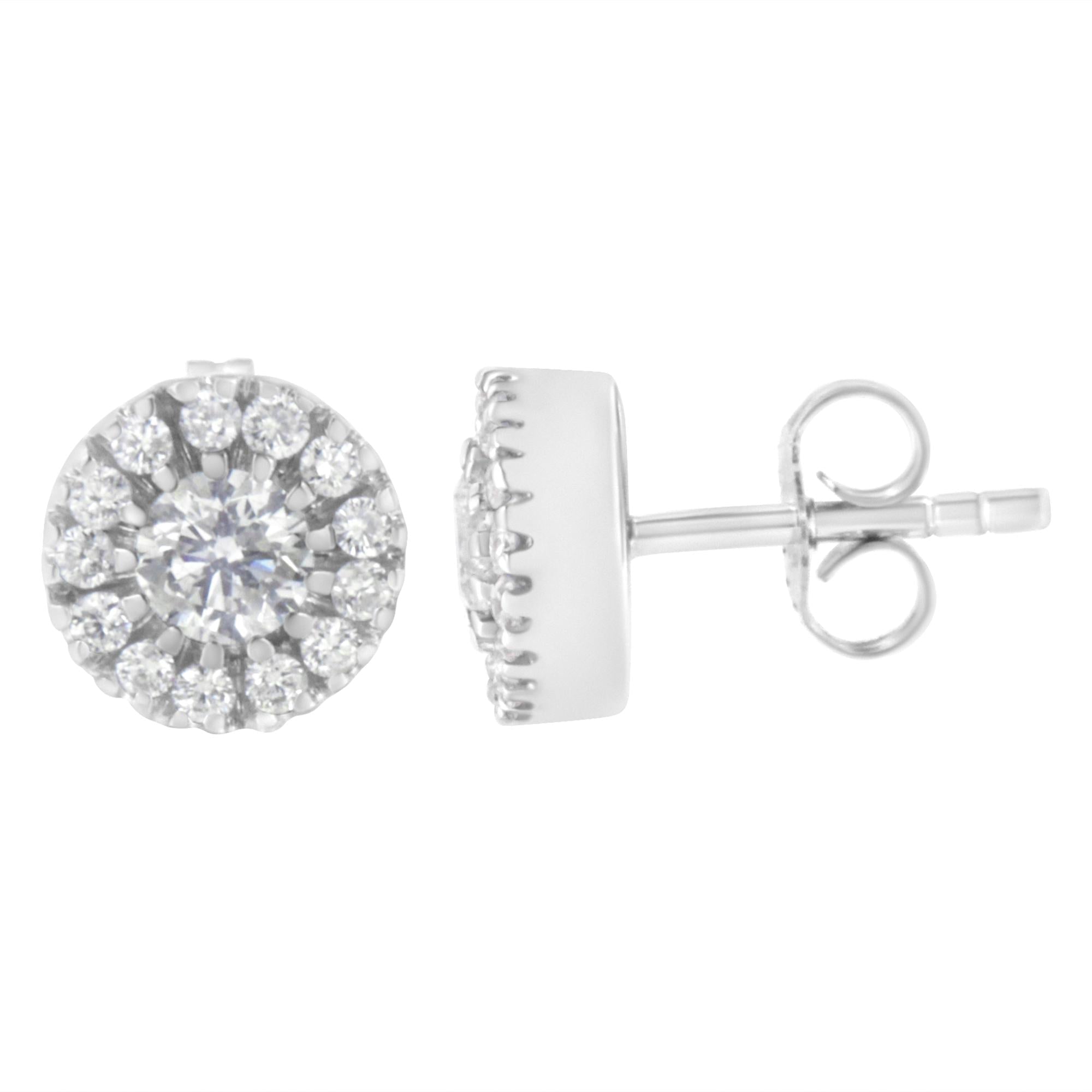 Orecchini a bottone con alone di diamanti da 1 carato in oro bianco 14k (purezza IJ, colore I1-I2) - Friggin Jewelry