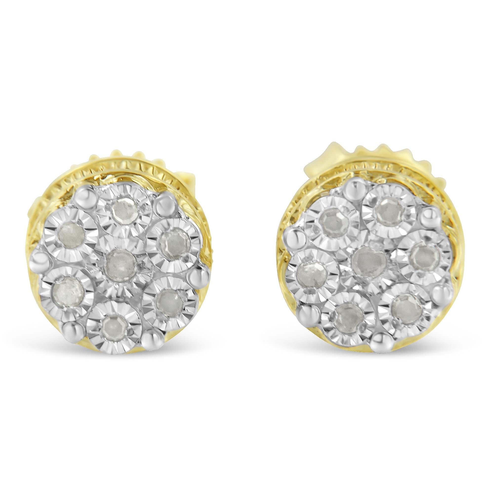 Aretes tipo botón con diseño floral de diamantes engastados en talla rosa de 1/7 ct en oro amarillo de 10 quilates sobre plata de ley 0.925 (color IJ, claridad I3) - Friggin Jewelry