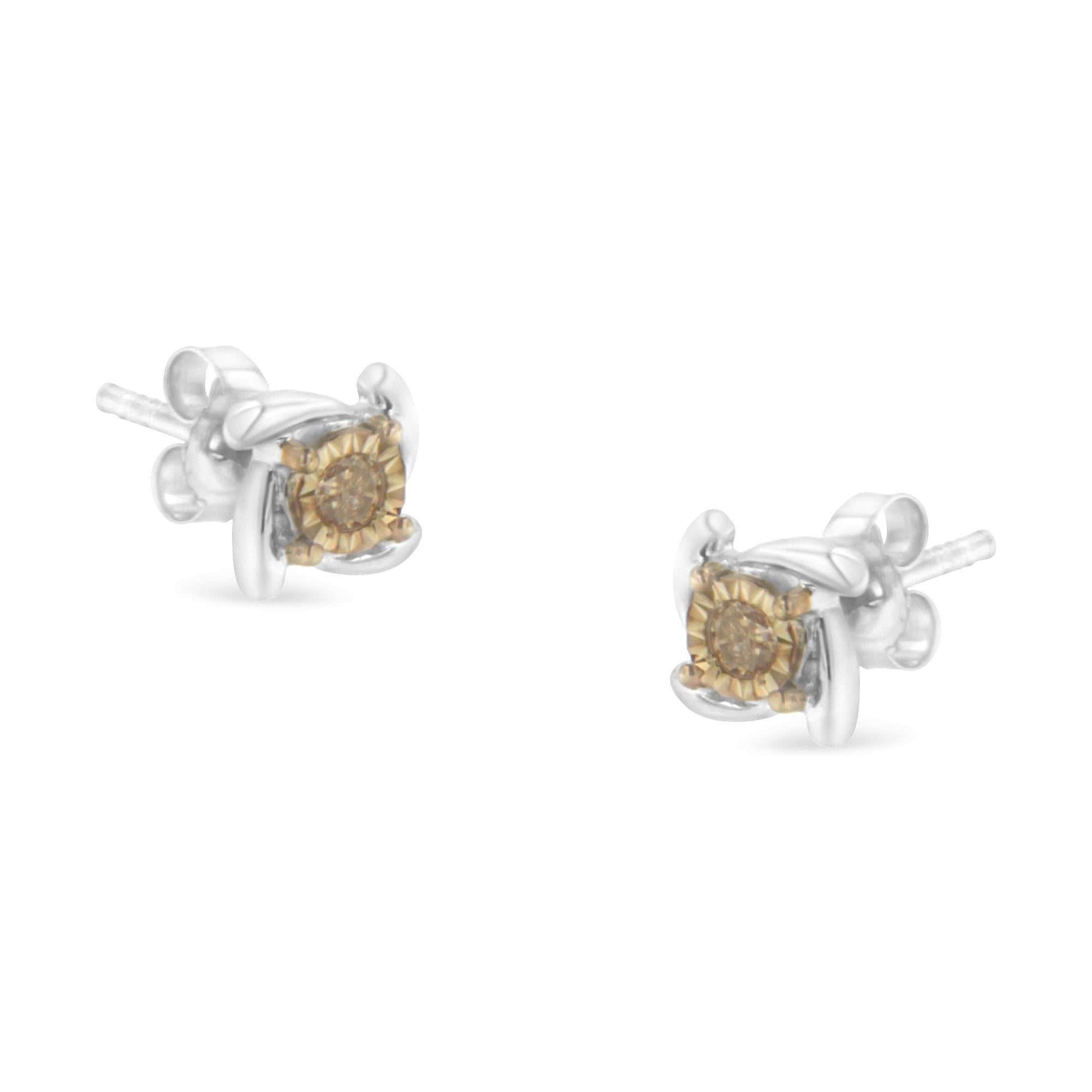 Pendiente de botón de diamantes en plata de ley bicolor (0,10 cts, color champán, claridad I2-I3) - Friggin Jewelry