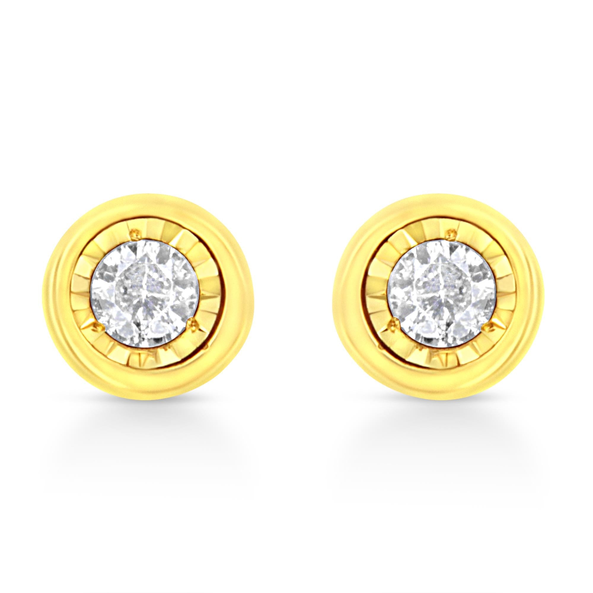 Aretes de plata de ley 925 bañados en oro amarillo de 10 quilates con diamantes engastados milagros de 1/10 quilates (formas a elegir) - Friggin Jewelry