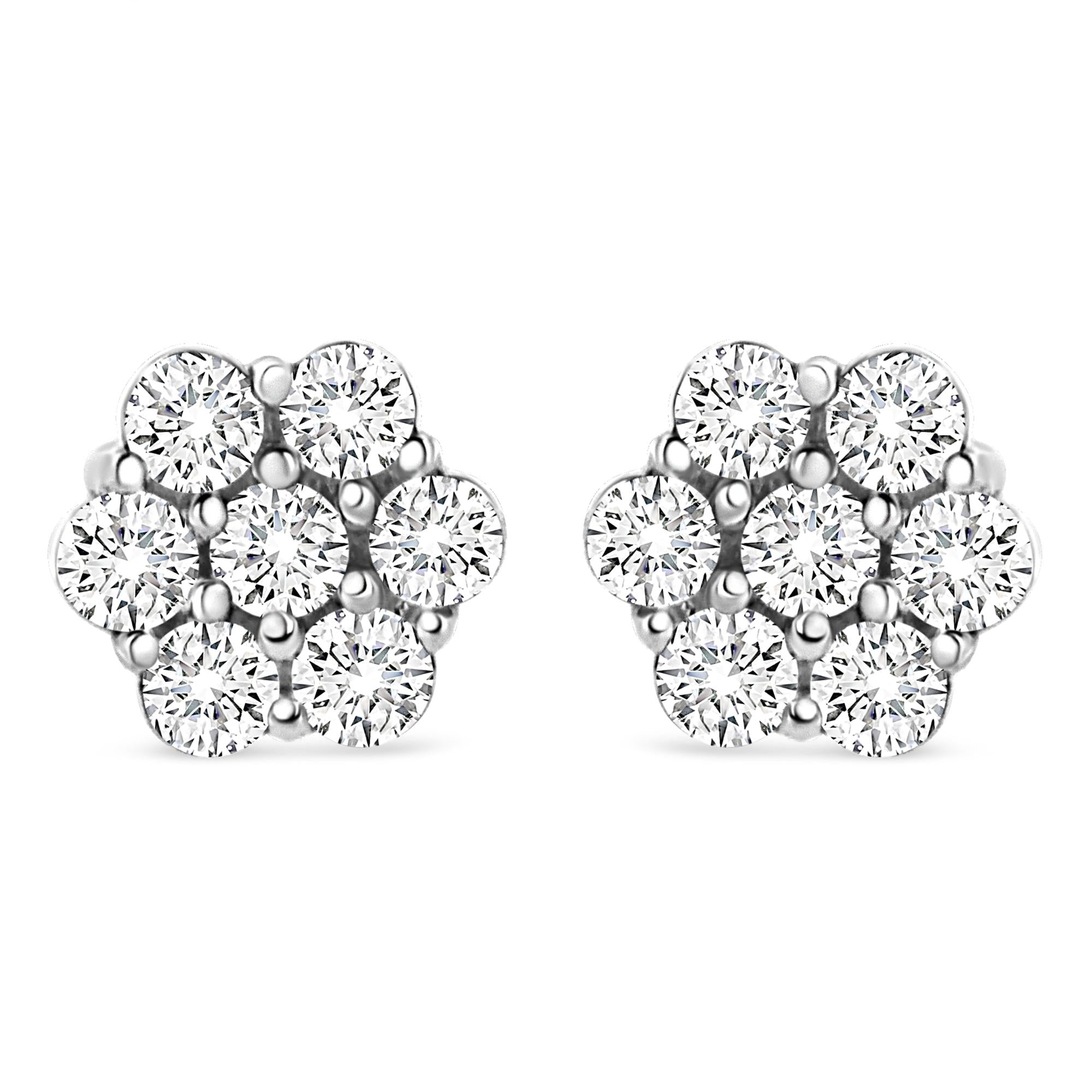 Aretes florales de oro blanco de 14 quilates con diamantes de talla redonda de 1/2 ct (color IJ, claridad SI2-I1) - Friggin Jewelry
