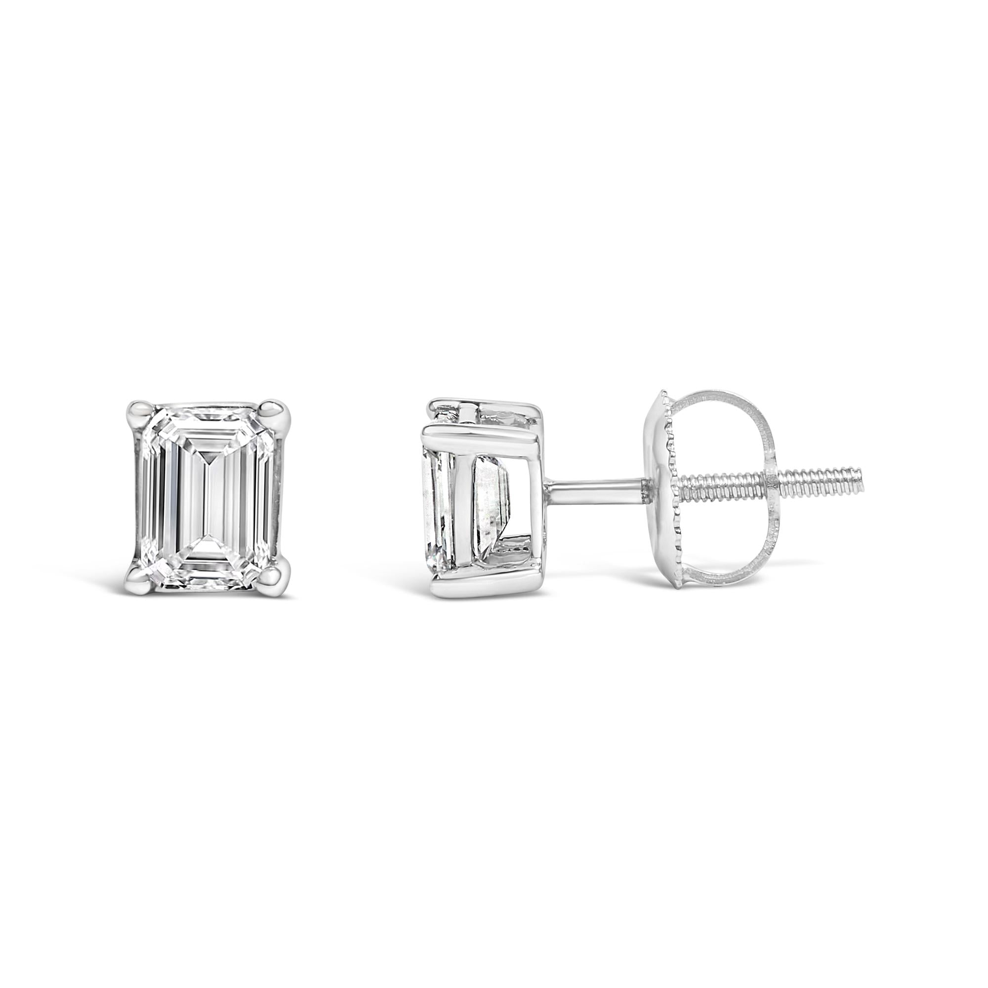 Aretes solitarios de oro blanco de 14 quilates con diamantes cultivados en laboratorio de talla esmeralda (color FG, claridad VS1-VS2) - Friggin Jewelry