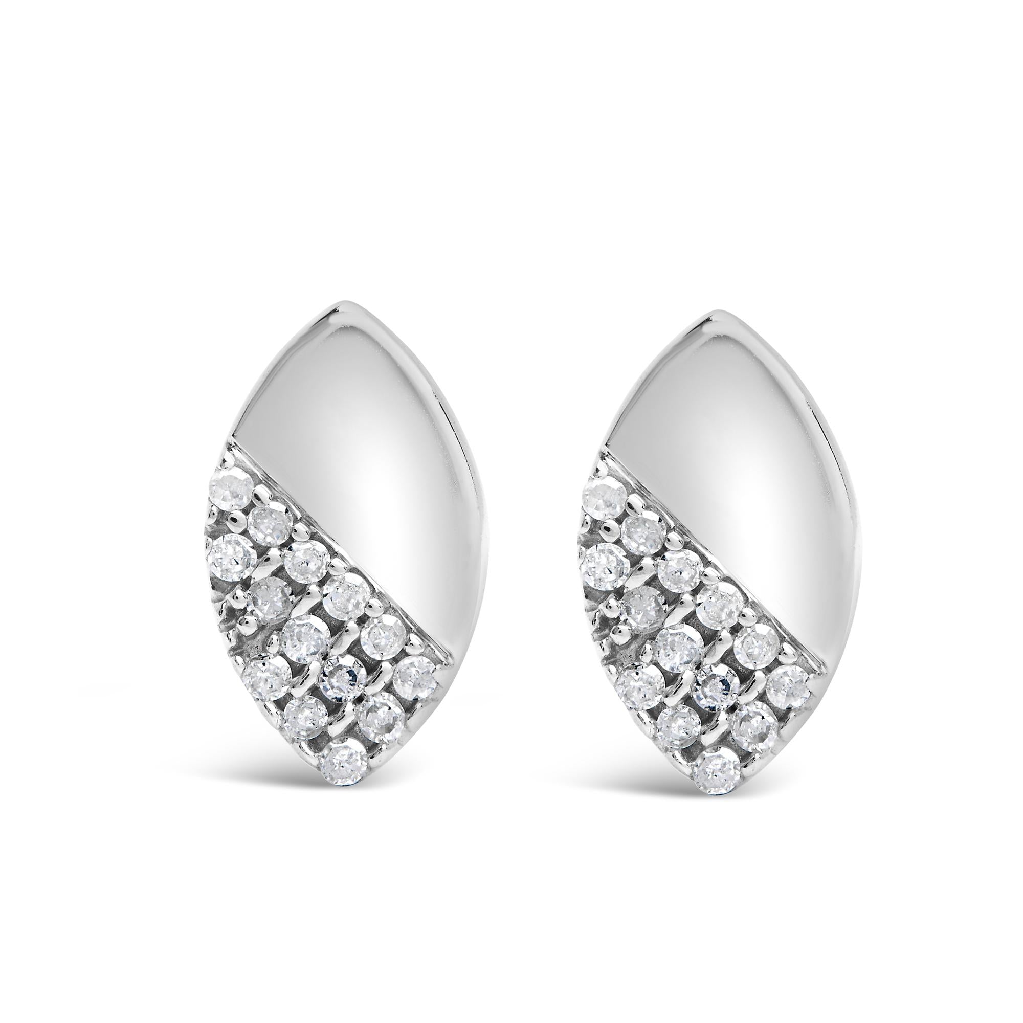 Pendientes de botón en forma de pera de plata de ley 925 con diamantes de 1/6 quilates y pulido espejo (color IJ, claridad I2-I3) - Friggin Jewelry