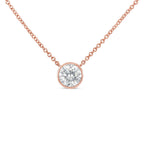 Collar con colgante solitario de oro rosa de 10 quilates de 1/5 quilates con diamante redondo de talla brillante engastado en bisel, de 40,6 a 45,7 cm (color HI, claridad SI2-I1) - Friggin Jewelry