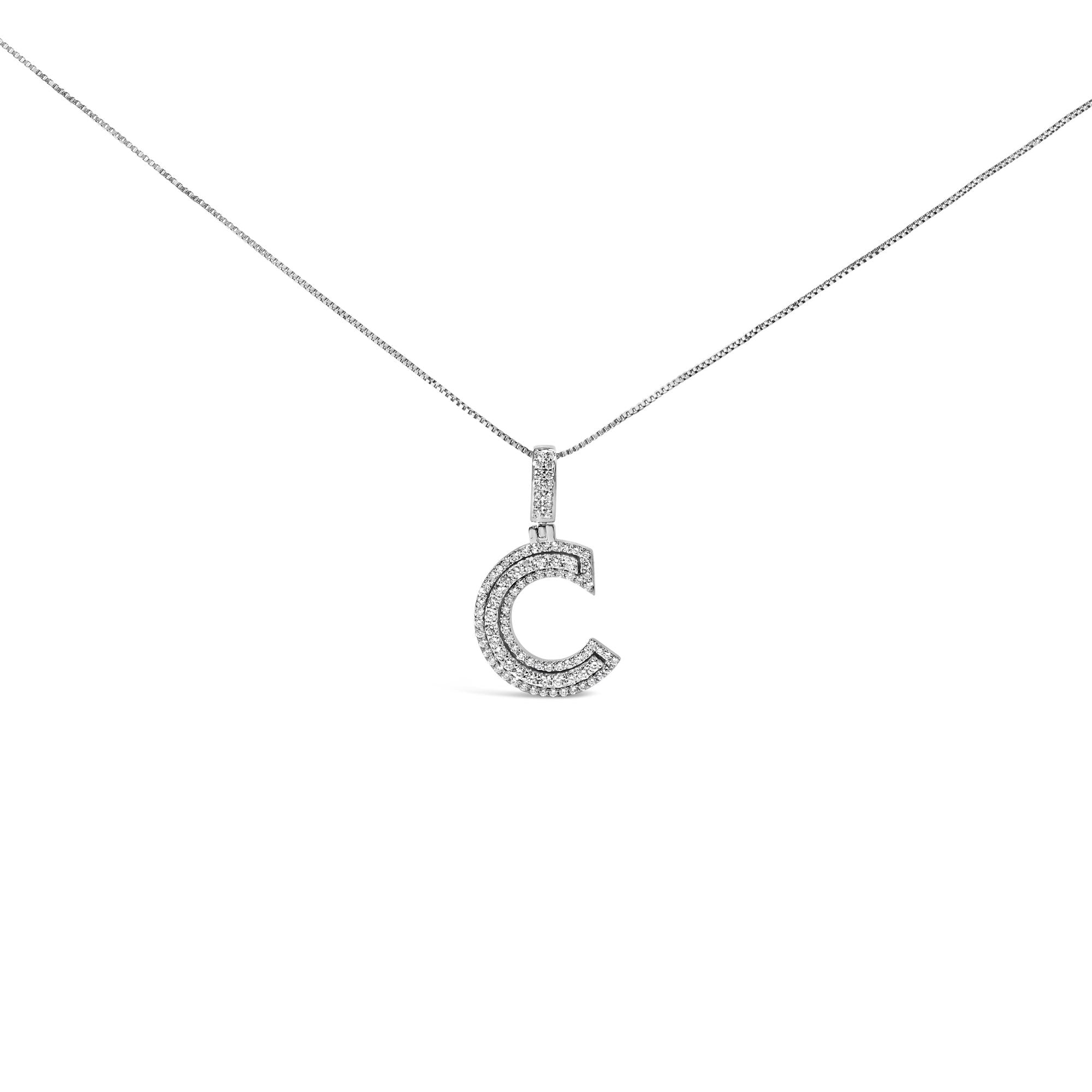 Collana con ciondolo a forma di "C" in argento sterling 925 da 4/5 ct con diamante rotondo creato in laboratorio - 18" (colore FG, purezza VS2-SI1) - Friggin Jewelry
