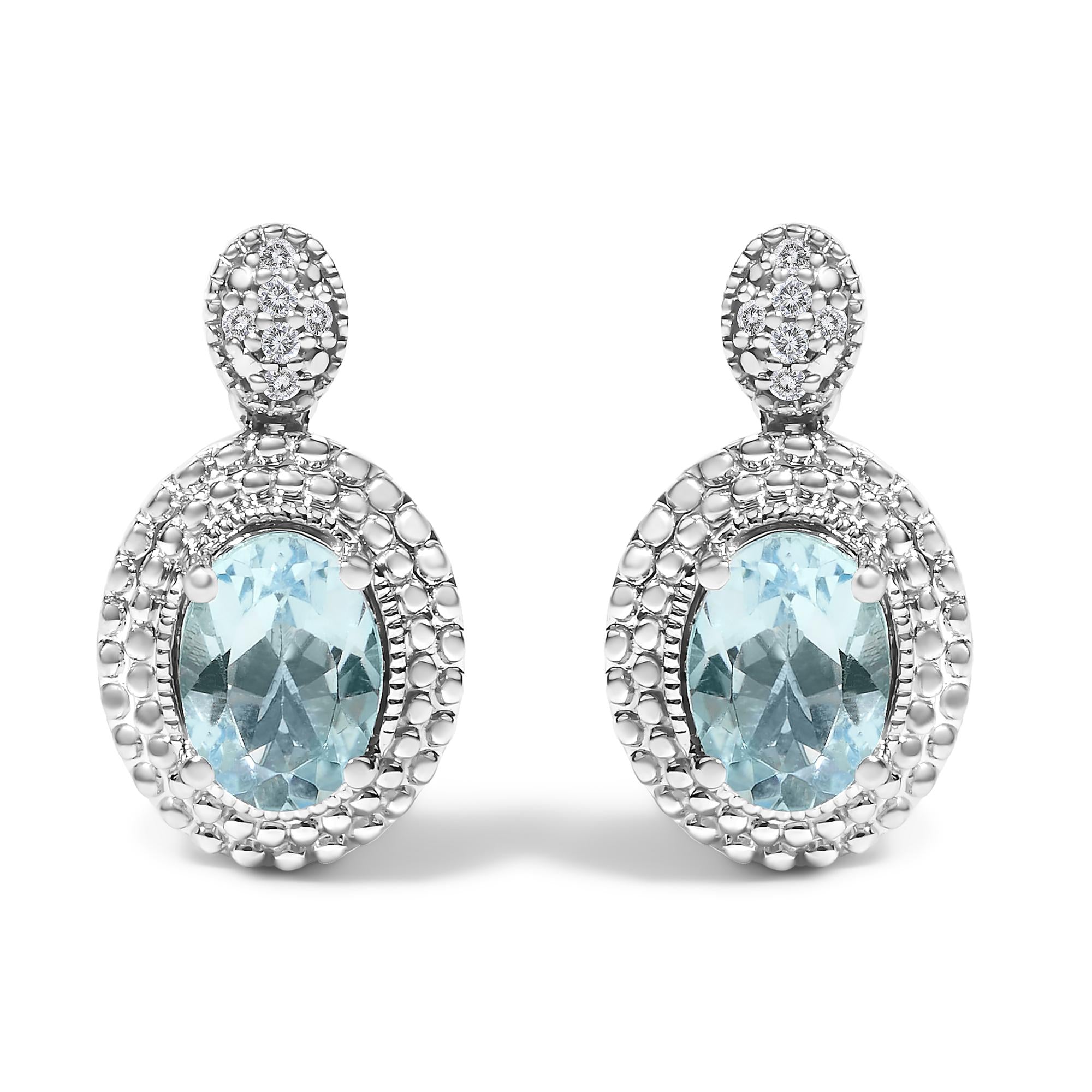 Pendientes de plata de ley 925 con detalles de diamantes y topacio azul ovalado con halo de cuentas (color IJ, claridad I1-I2) - Friggin Jewelry