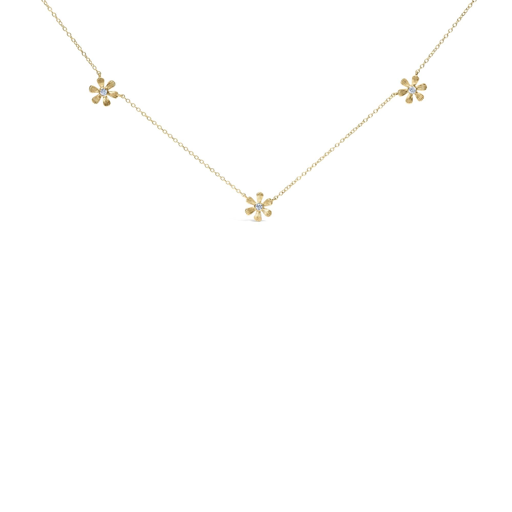 Collar con cadena floral de diamantes de 1/8 ct en oro amarillo de 10 quilates (color IJ, claridad I1-I2) - Friggin Jewelry