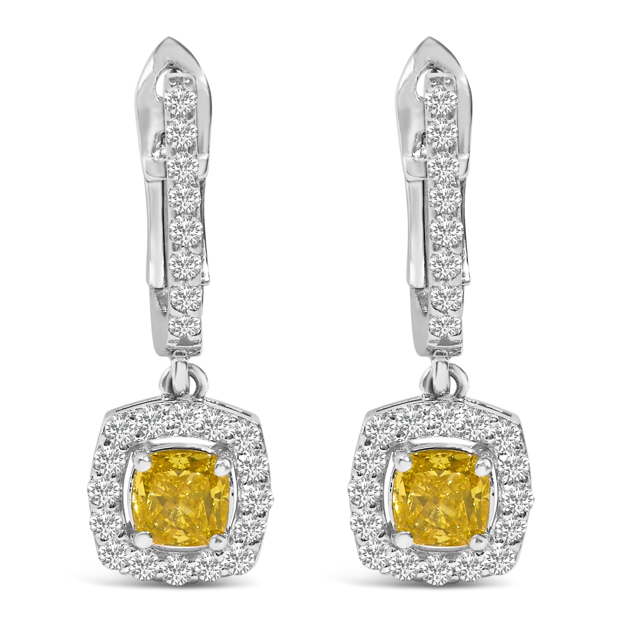 Pendientes colgantes con halo de diamantes amarillos cultivados en laboratorio de 1 1/5 ct en oro blanco de 14 quilates - Friggin Jewelry