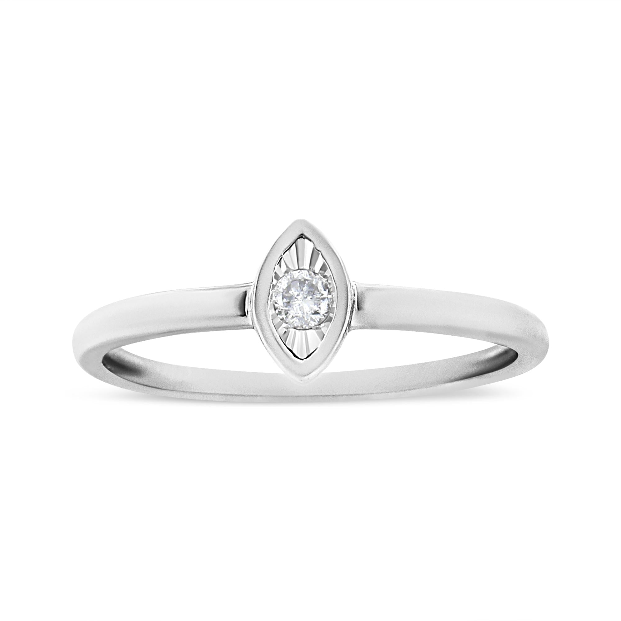 Anillo de compromiso de plata de ley 925 con diamantes de 1/20 quilates en forma de marquesa (JK, I1-I2) - Friggin Jewelry