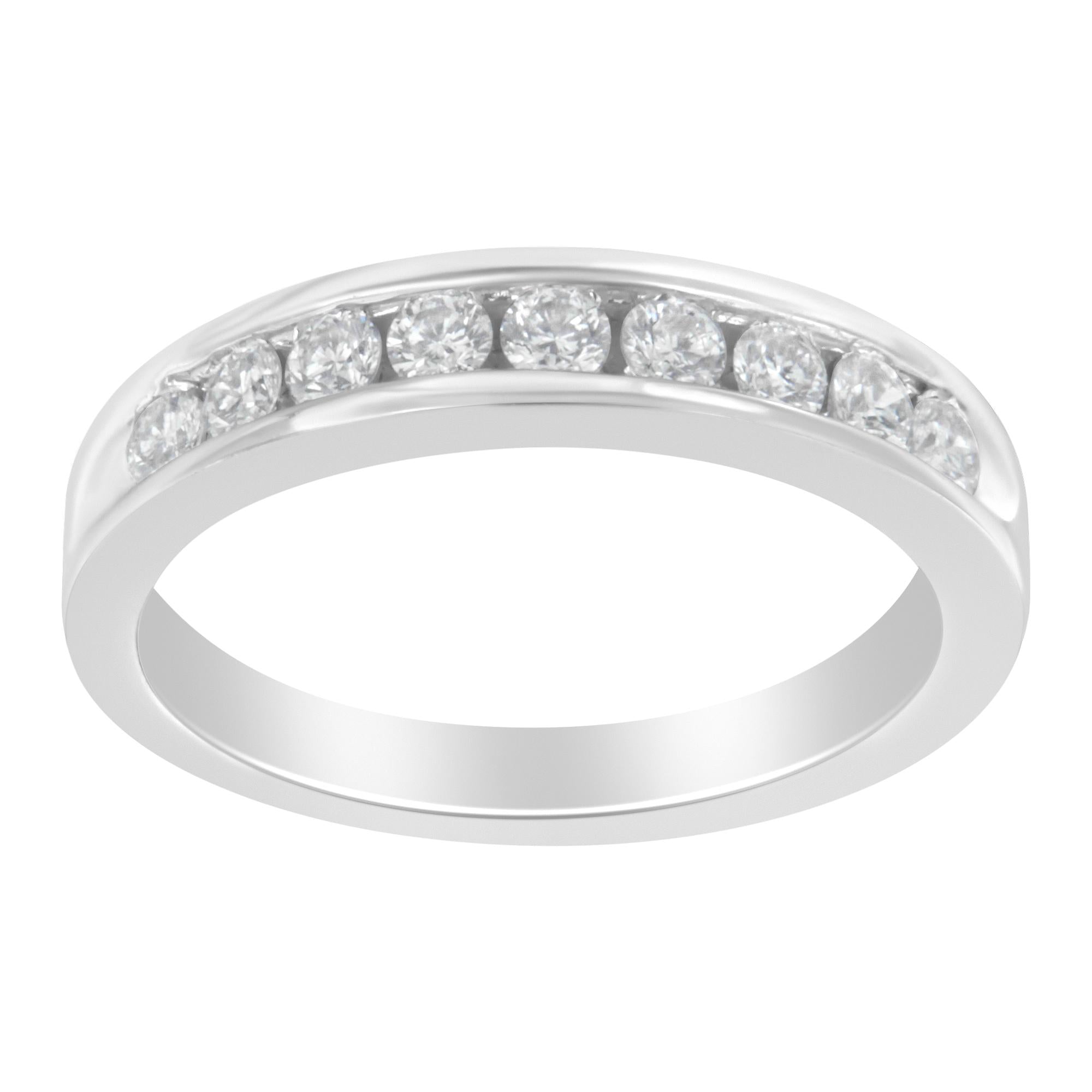 Anello in oro bianco 18 carati con diamanti taglio rotondo (1/2 cttw, colore HI, purezza SI2-I1) - Friggin Jewelry