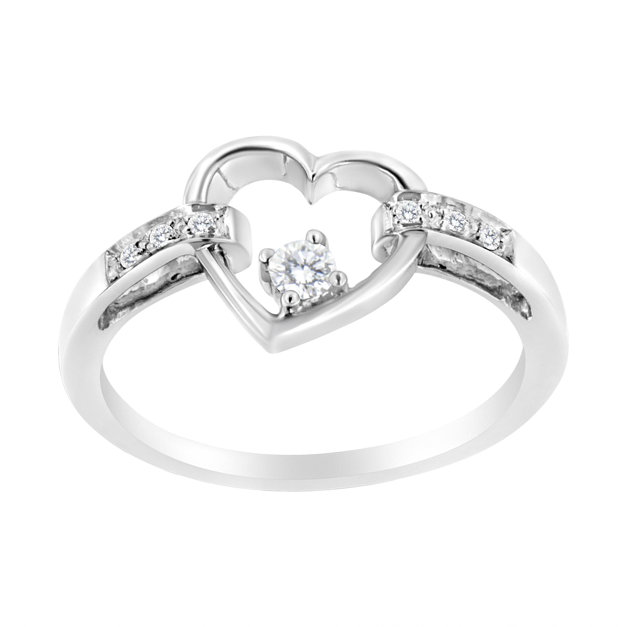 Anello a forma di cuore in oro bianco 14 carati con diamanti taglio rotondo incastonati a canale da 1/8 ct (colore HI, purezza SI2-I1) - Friggin Jewelry