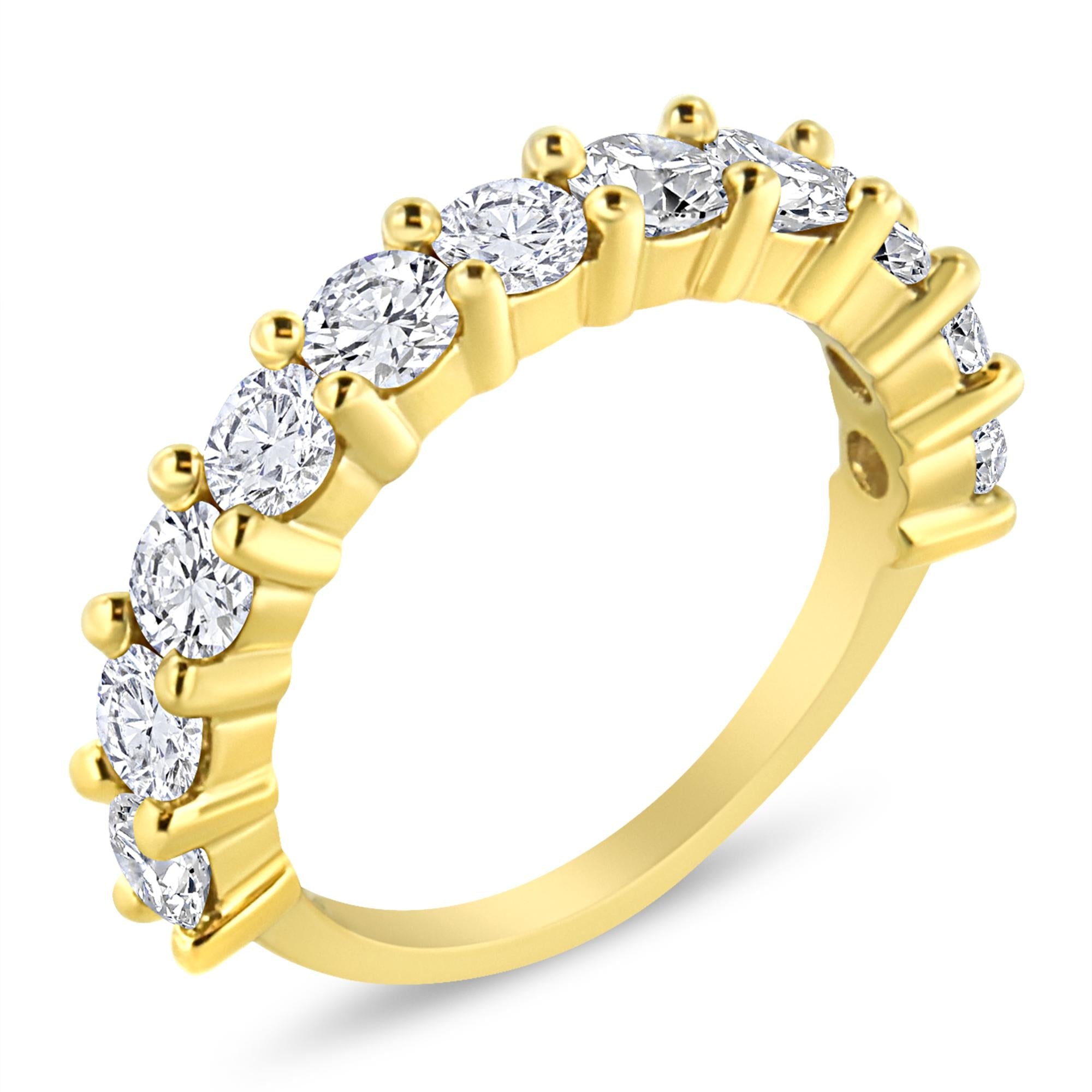 Anillo de plata de ley 925 bañado en oro amarillo de 14 quilates con 11 diamantes redondos engastados en garras compartidas (color JK, claridad I1-I2) - Friggin Jewelry