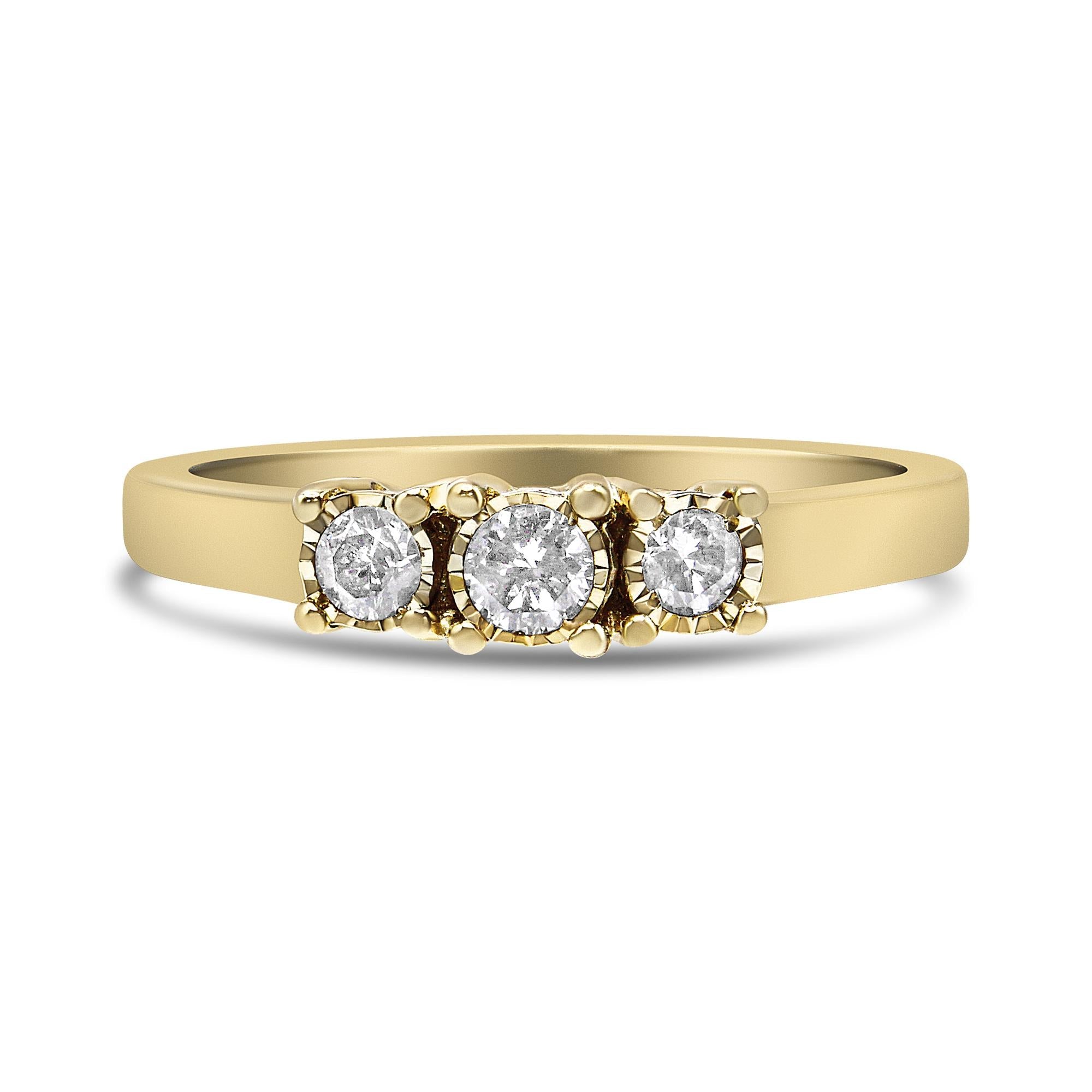 Anillo de plata de ley 925 bañado en oro amarillo de 14 quilates con 3 diamantes de 1/4 quilates (color JK, claridad I1-I2) - Friggin Jewelry