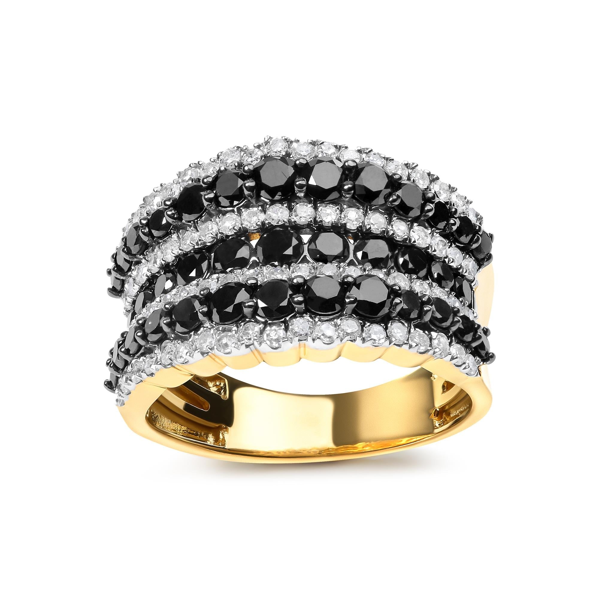Anillo de plata de ley 925 bañado en oro amarillo de 14 quilates con diamantes blancos y negros de 1 3/4 quilates, alternados, de varias filas (color negro/IJ, claridad I2-I3) - Friggin Jewelry