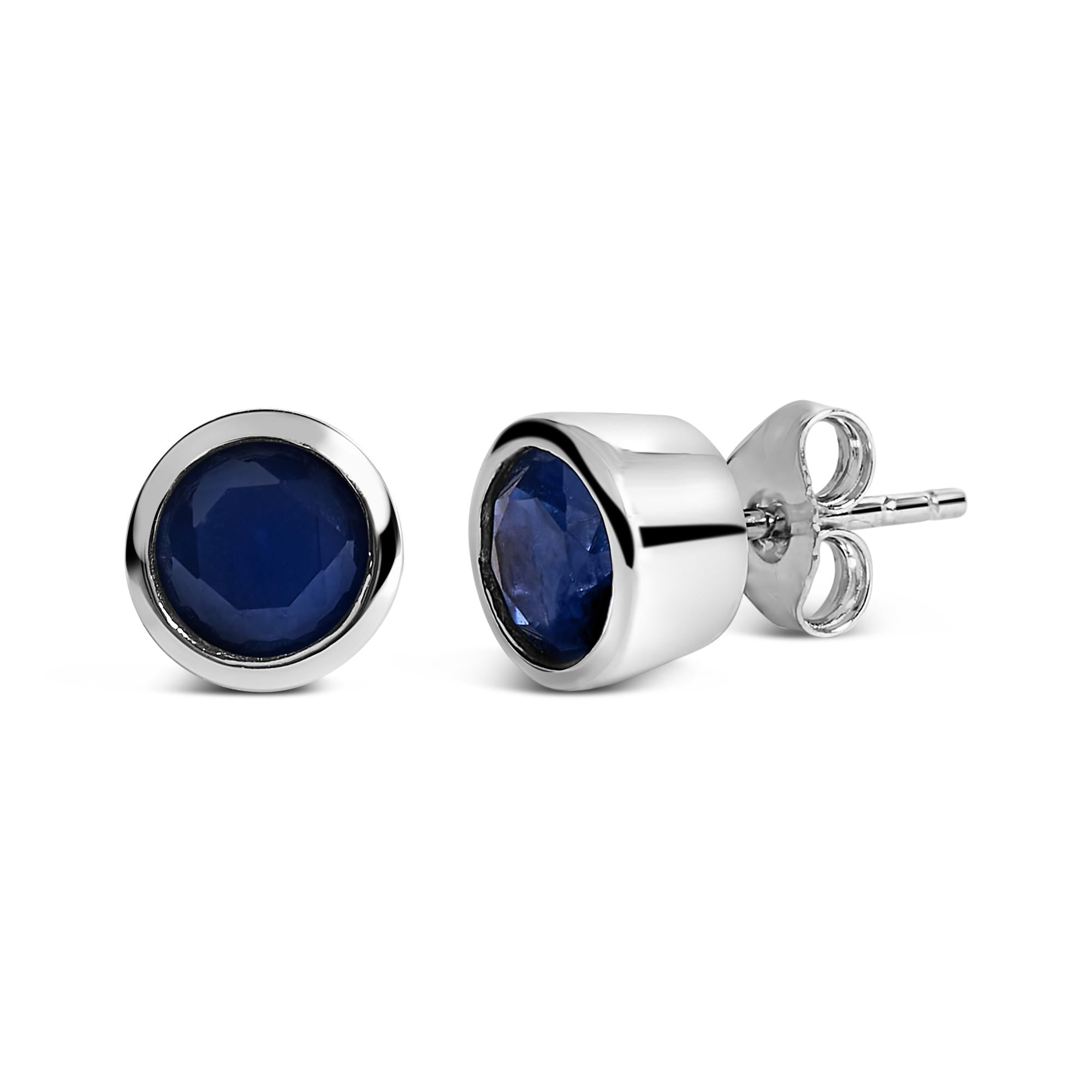Pendientes solitarios de plata de ley 925 de 6 mm con gema creada engastada en bisel - Friggin Jewelry
