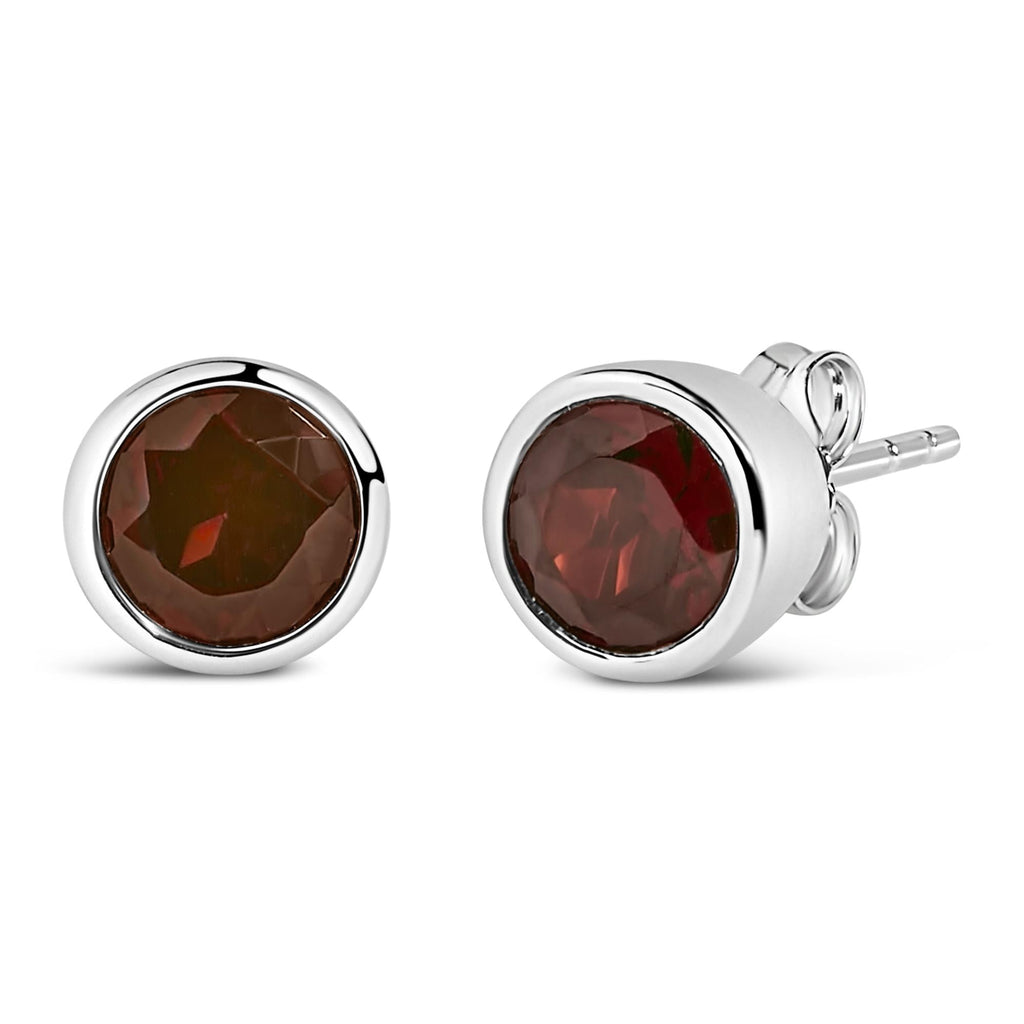 Pendientes solitarios de plata de ley 925 de 6 mm con gema creada engastada en bisel - Friggin Jewelry