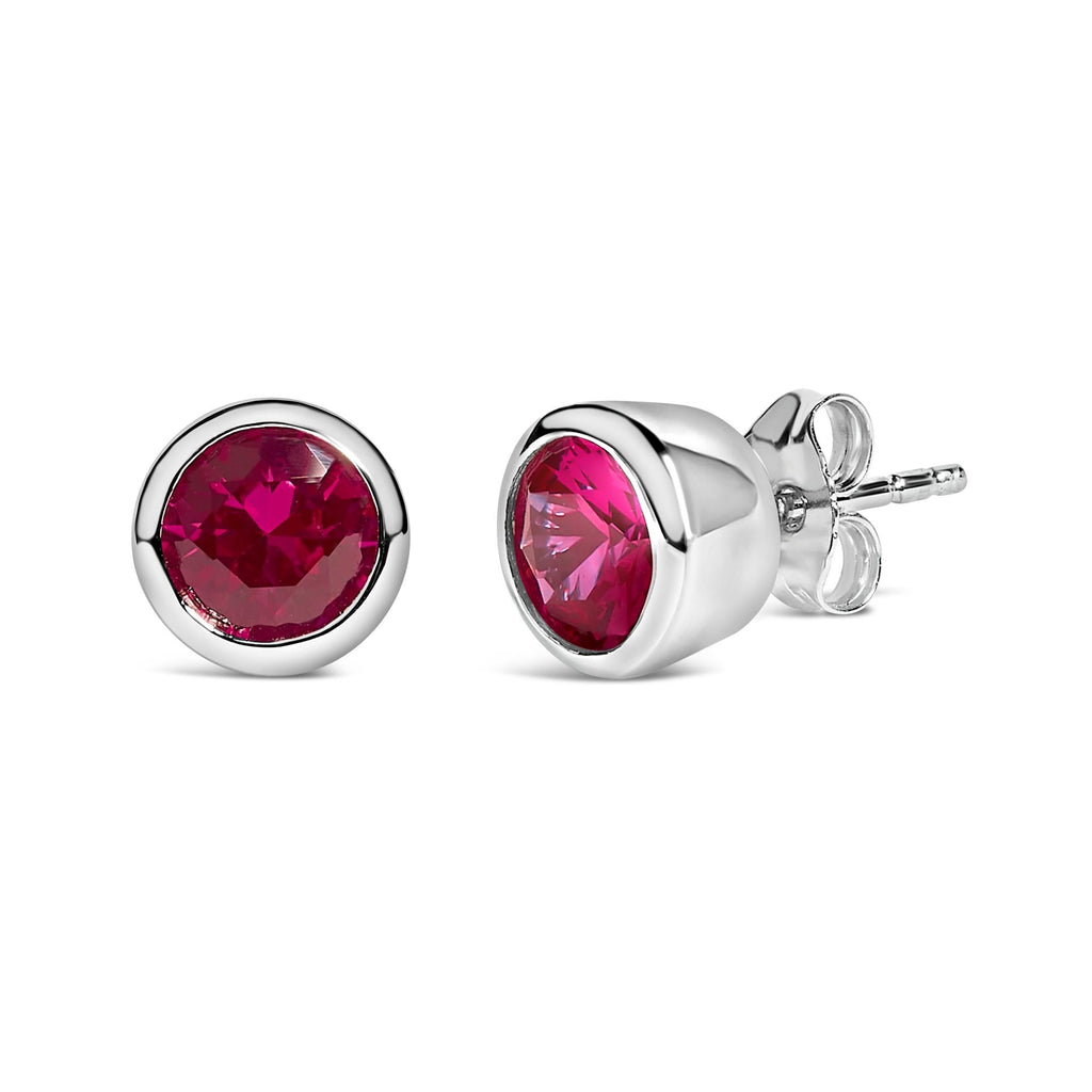 Pendientes solitarios de plata de ley 925 de 6 mm con gema creada engastada en bisel - Friggin Jewelry