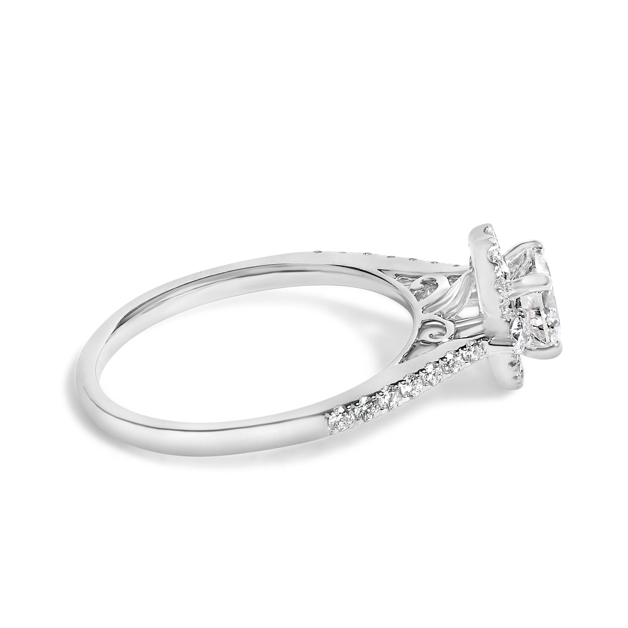 Anello di fidanzamento con alone ovale in oro bianco 14 carati con diamanti coltivati ​​in laboratorio da 1,00 ct (colore FG, purezza VS1-VS2) - Friggin Jewelry