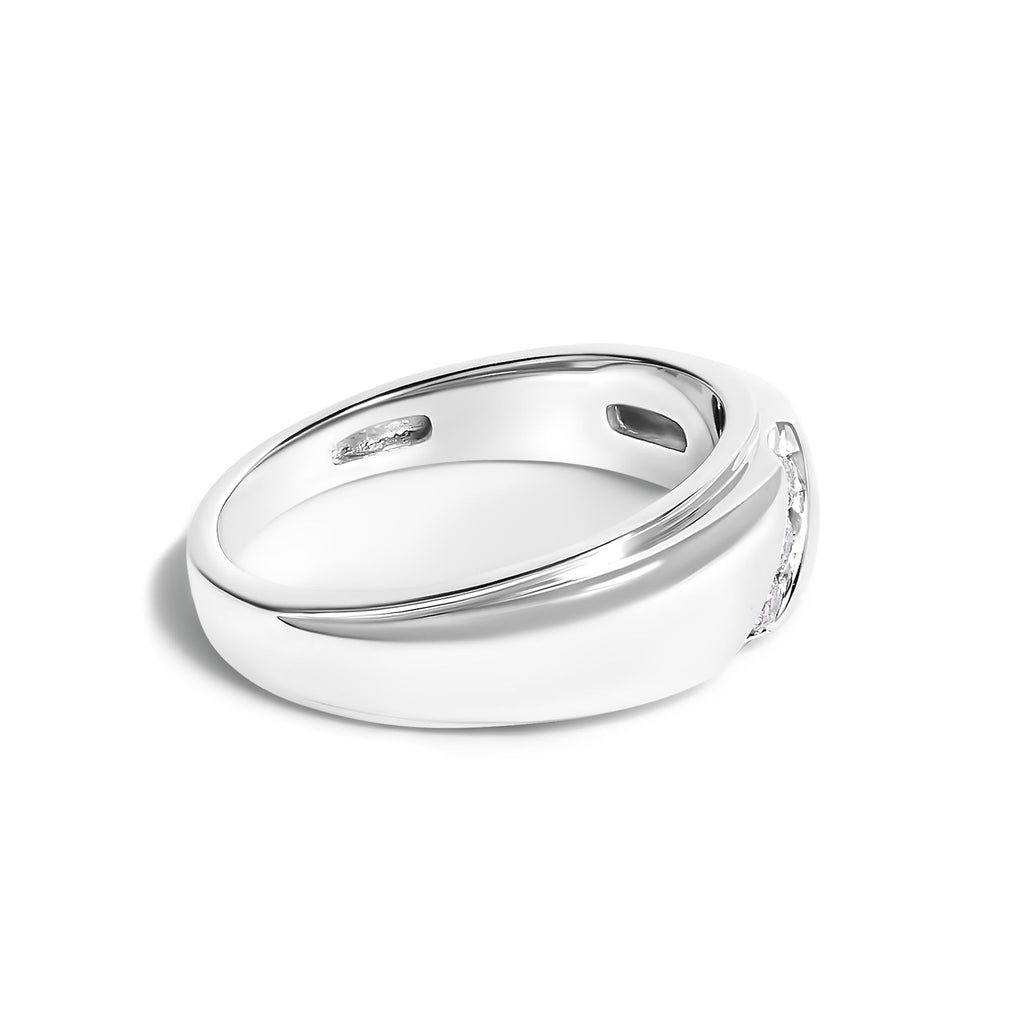 Men's .925 Sterling Silver 1/6 Cttw 3 Stone Diamond Band Ring (H-I Color, I1-I2 Clarity) - Friggin Jewelry