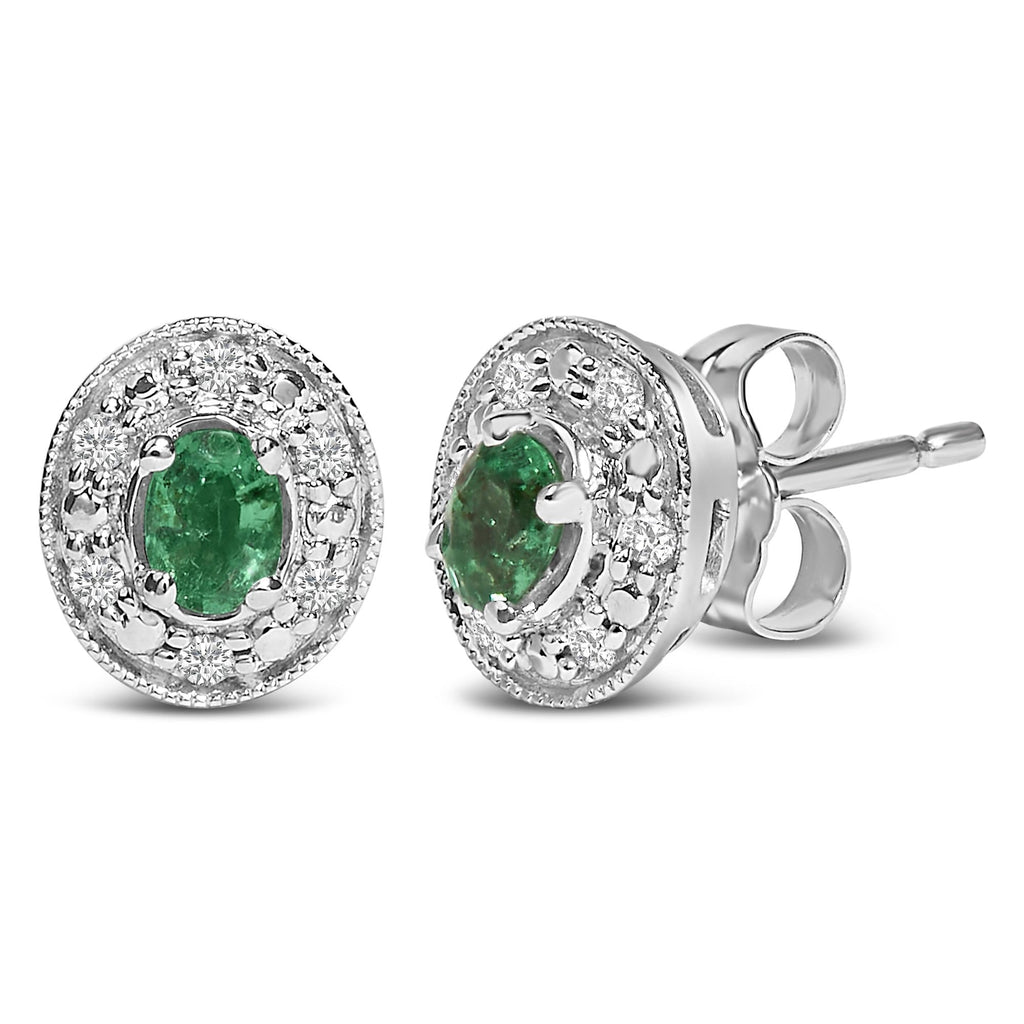 Aretes de oro blanco de 14 quilates con esmeralda verde ovalada y halo de diamantes de 1/10 quilates (color IJ, claridad I1-I2) - Friggin Jewelry