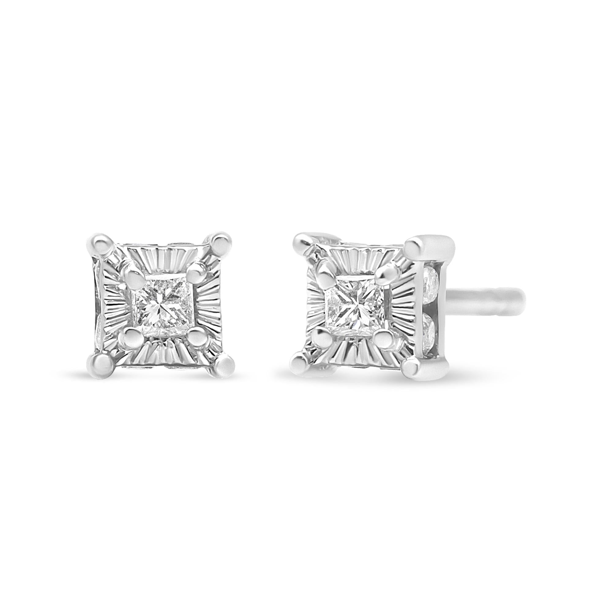 Aretes solitarios de diamantes de talla princesa engastados milagros de 1/4 ct en plata de ley 925 con halo oculto (color IJ, claridad SI2-I1) - Friggin Jewelry