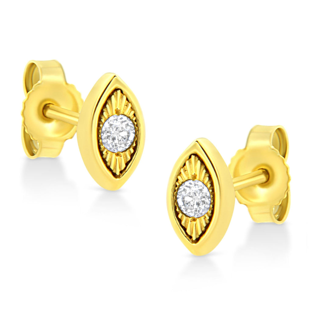 Aretes de plata de ley 925 bañados en oro amarillo de 10 quilates con diamantes engastados milagros de 1/10 quilates (formas a elegir) - Friggin Jewelry