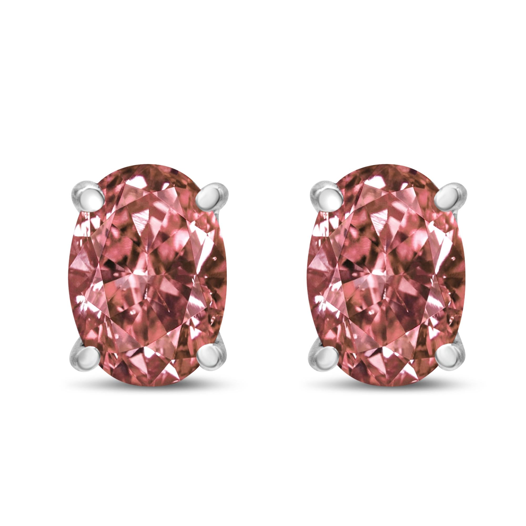 Aretes solitarios de diamantes clásicos ovalados rosados ​​cultivados en laboratorio en oro blanco de 14 quilates con engaste de 4 puntas (color rosa, claridad VS2-SI1) - Friggin Jewelry