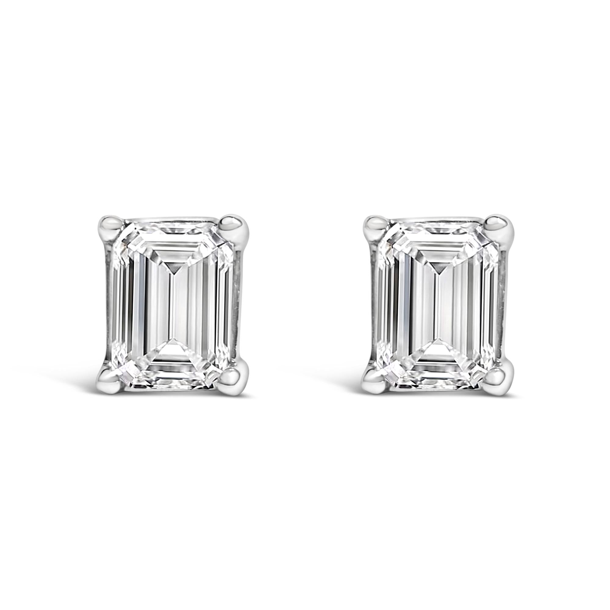 Aretes solitarios de oro blanco de 14 quilates con diamantes cultivados en laboratorio de talla esmeralda (color FG, claridad VS1-VS2) - Friggin Jewelry