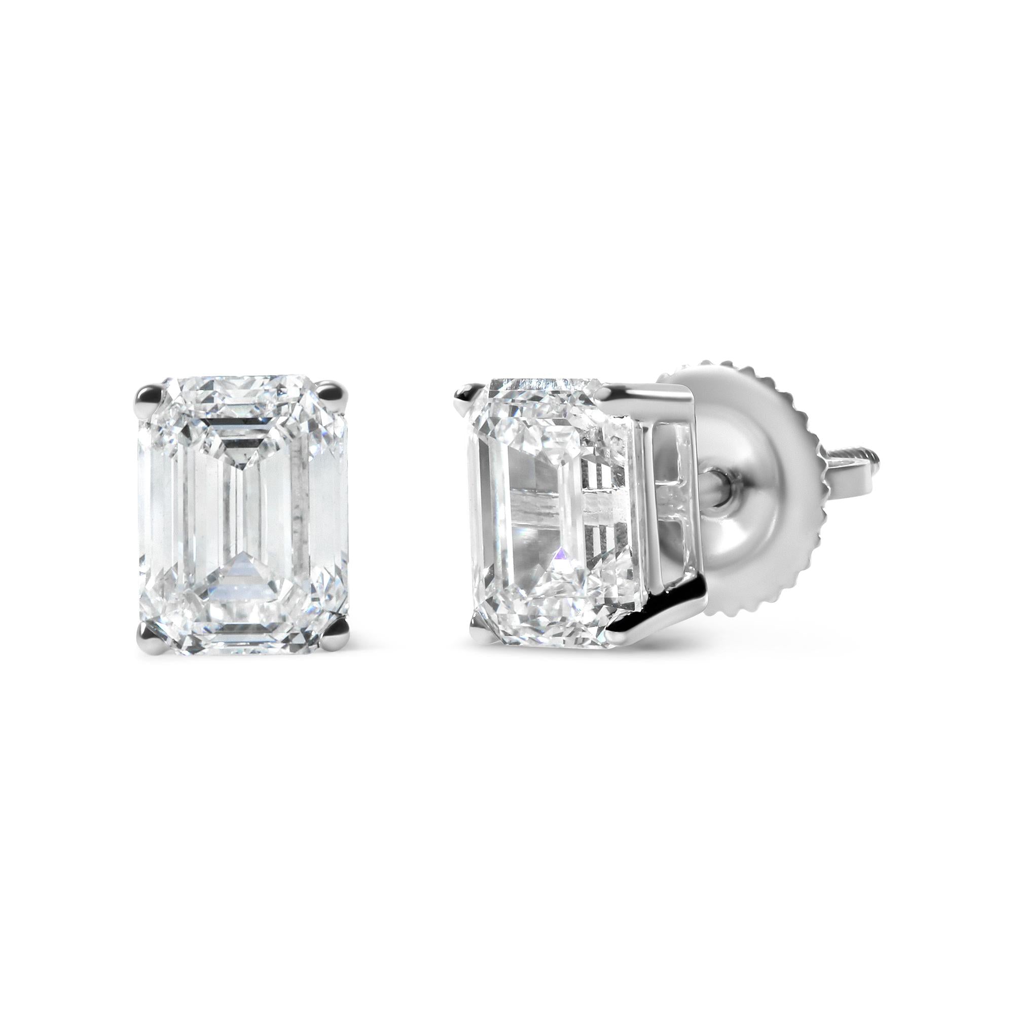 Aretes solitarios de oro blanco de 14 quilates con diamantes cultivados en laboratorio de talla esmeralda de 2,0 quilates (color GH, claridad VS1-VS2) - Friggin Jewelry