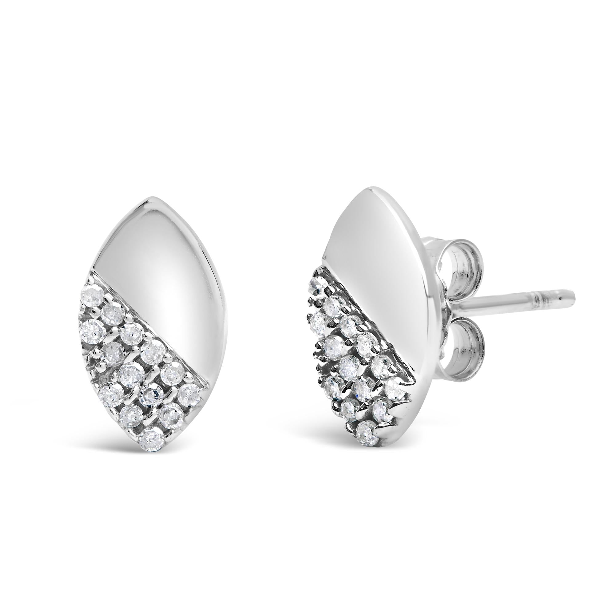 Pendientes de botón en forma de pera de plata de ley 925 con diamantes de 1/6 quilates y pulido espejo (color IJ, claridad I2-I3) - Friggin Jewelry