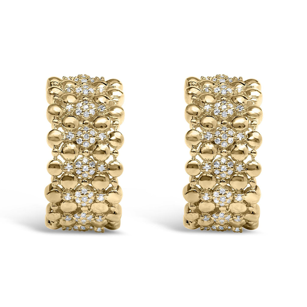 Aros en forma de J con diamantes y cuentas de bola de 3/8 quilates, chapados en oro amarillo de 14 quilates (plata de ley .925) (color HI, claridad I1-I2) - Friggin Jewelry
