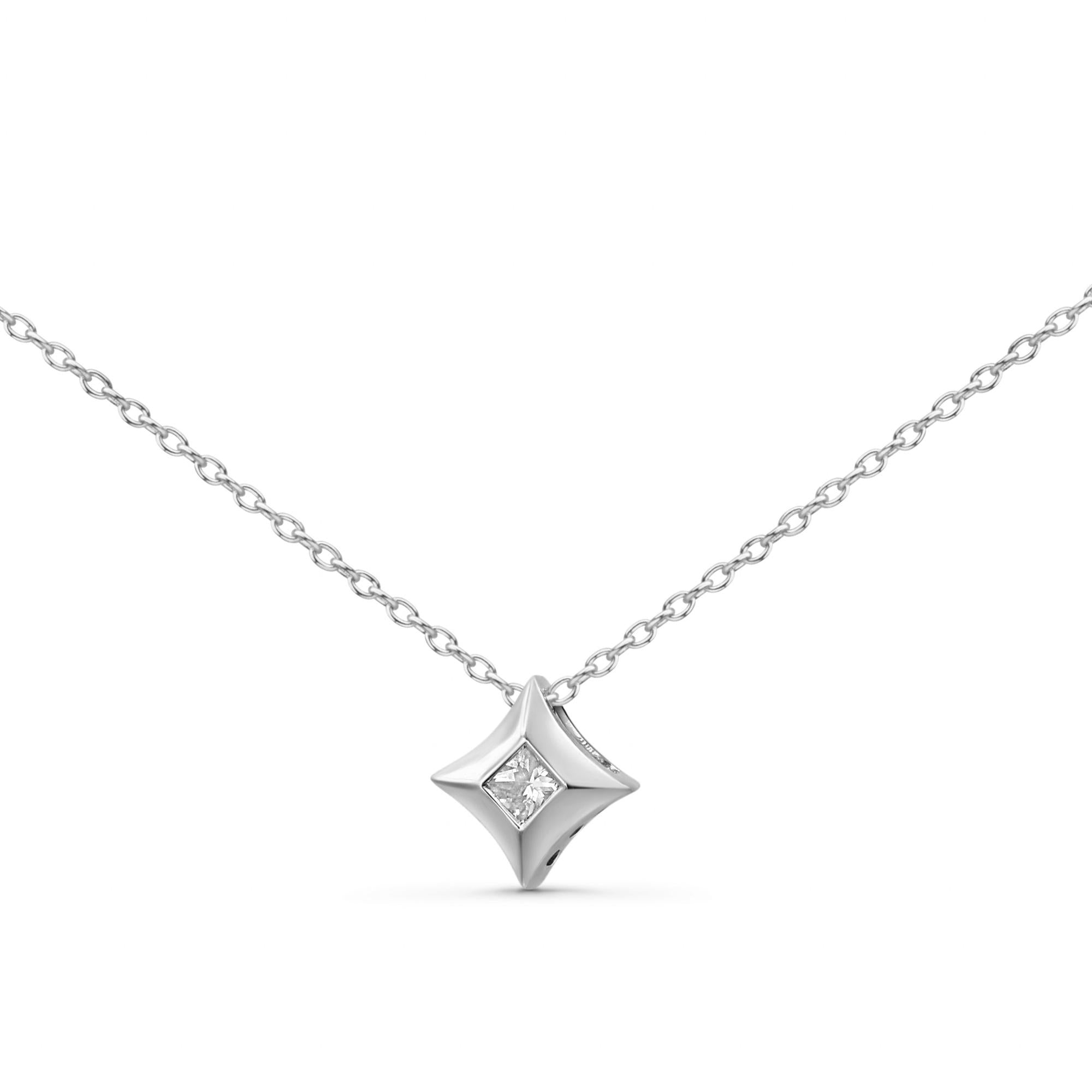 10K Gold 1/5 Cttw Bezel Set Princess Diamond Kite Shaped Solitaire Pendent Necklace - Friggin Jewelry