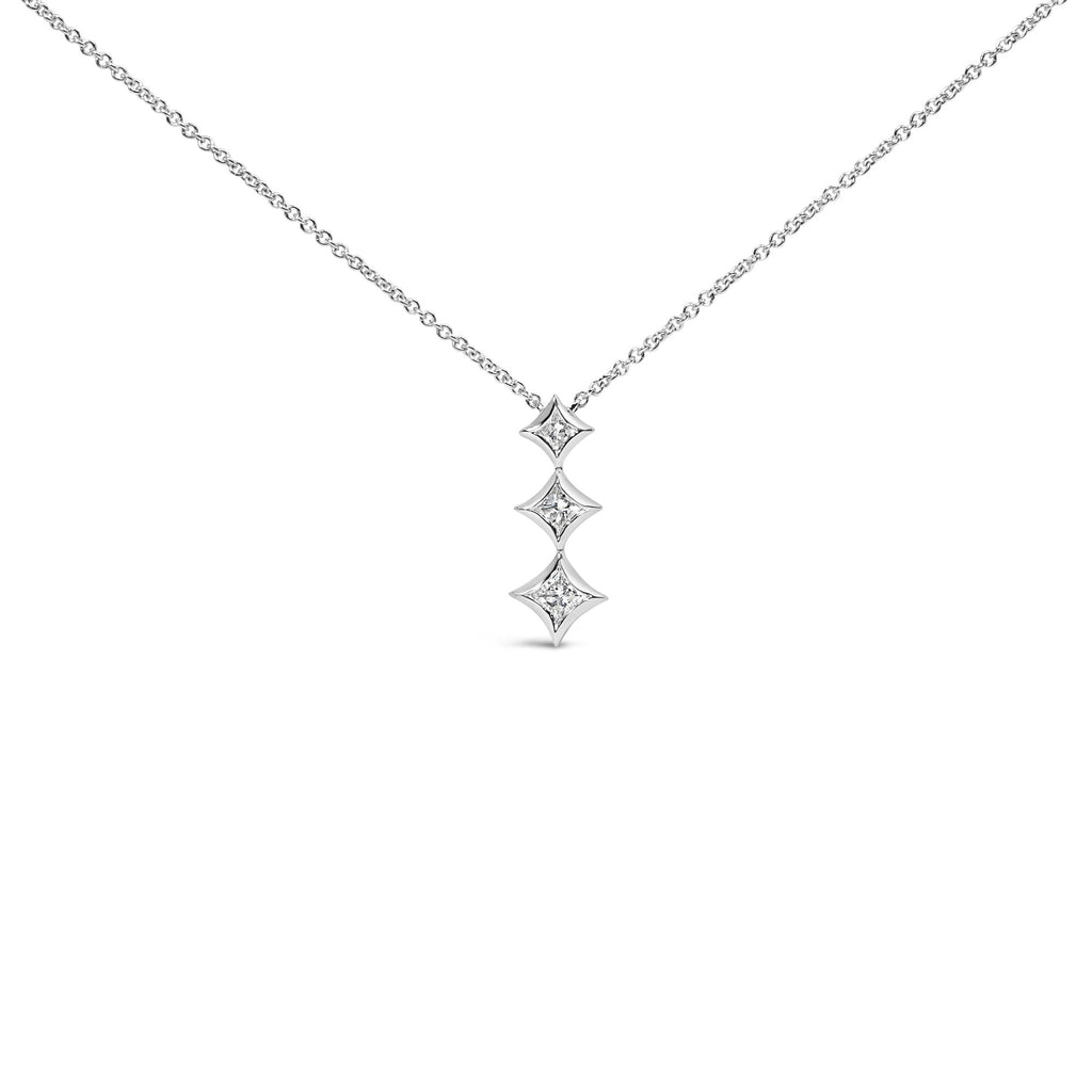 Collar con colgante de 45,7 cm en oro de 10 quilates con diamantes de talla princesa de 1/5 quilates y 3 piedras (color HI, claridad SI2-I1) - Friggin Jewelry