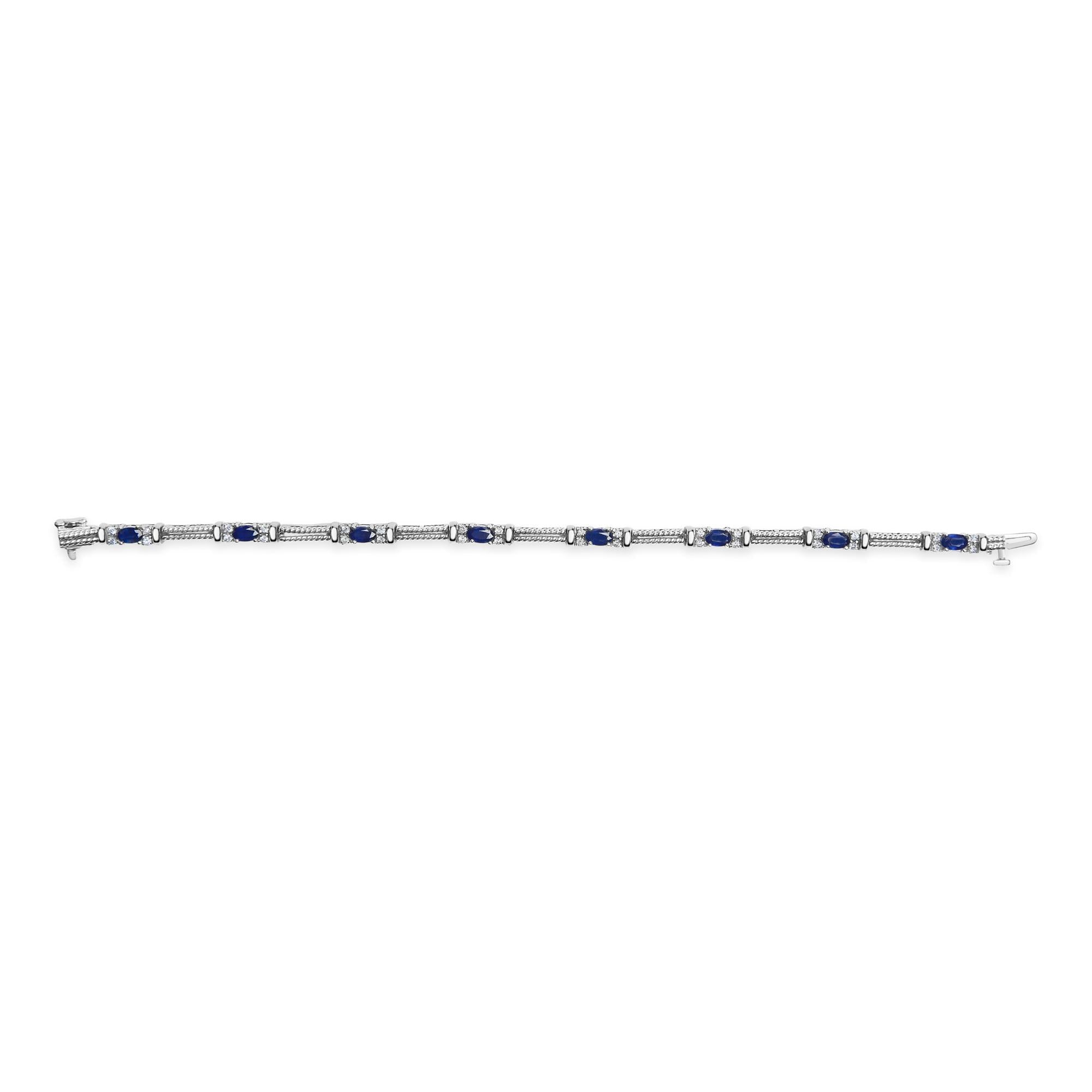 Bracciale intrecciato in oro bianco 14 carati con diamanti da 1/2 carati e zaffiri blu ovali (colore GH, purezza VS1-VS2) - 7 pollici - Friggin Jewelry