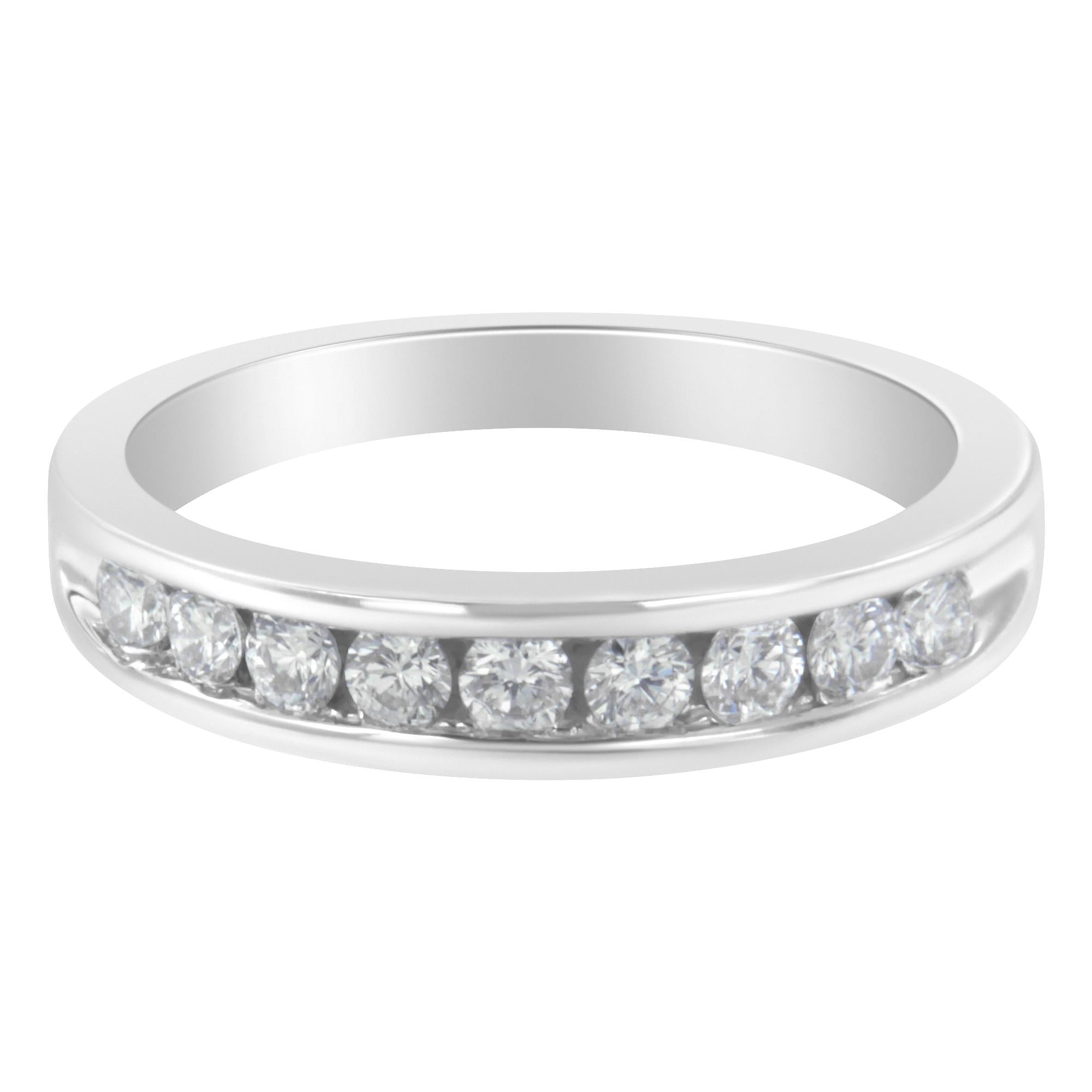 Anello in oro bianco 18 carati con diamanti taglio rotondo (1/2 cttw, colore HI, purezza SI2-I1) - Friggin Jewelry