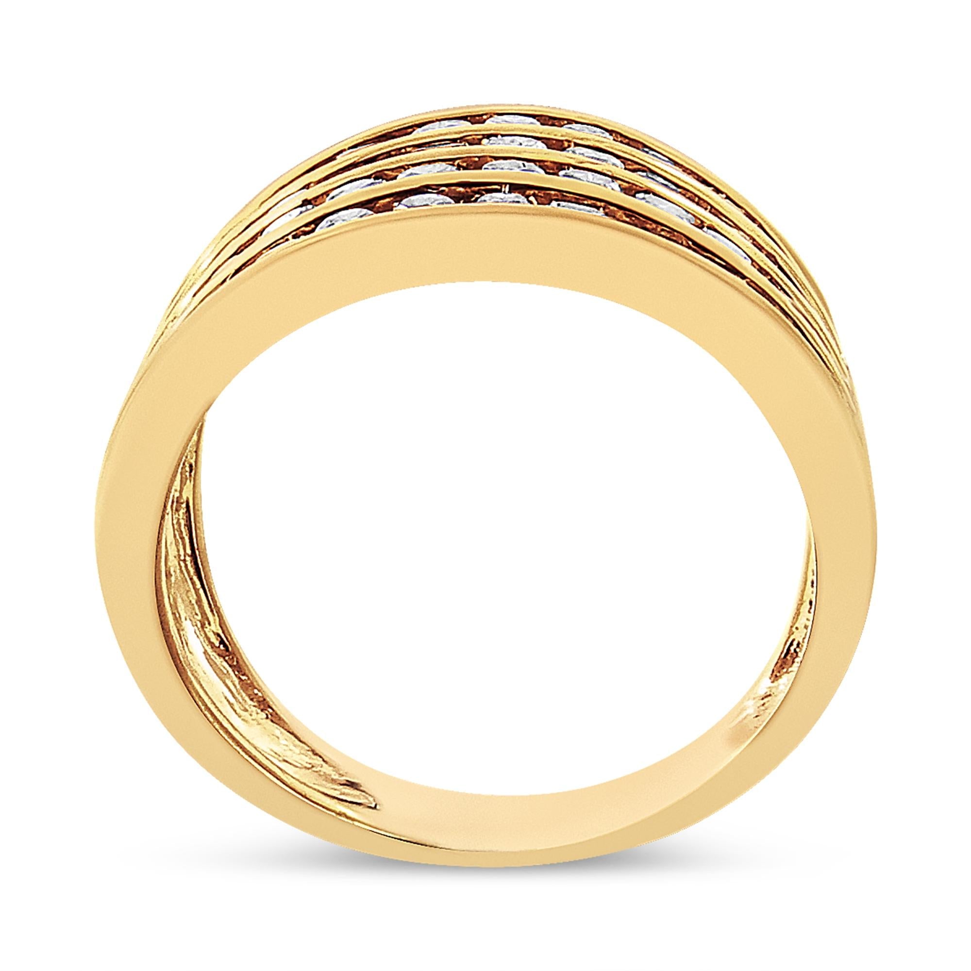 Anillo de banda de canal de cuatro filas de diamantes de 1 1/2 ct con baño de oro amarillo de 10 quilates y plata esterlina 925 (color champán, claridad I2-I3) - Friggin Jewelry