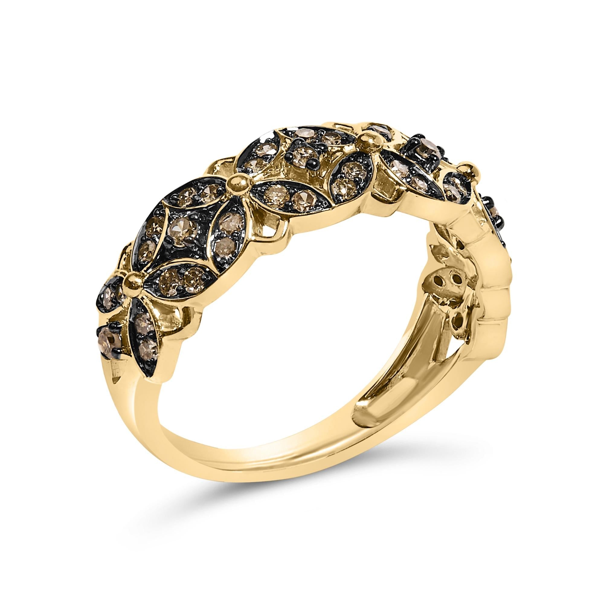 Anillo de plata de ley 925 bañado en oro amarillo de 10 quilates con diamantes color champán de 3/8 quilates y diseño enrejado - Friggin Jewelry