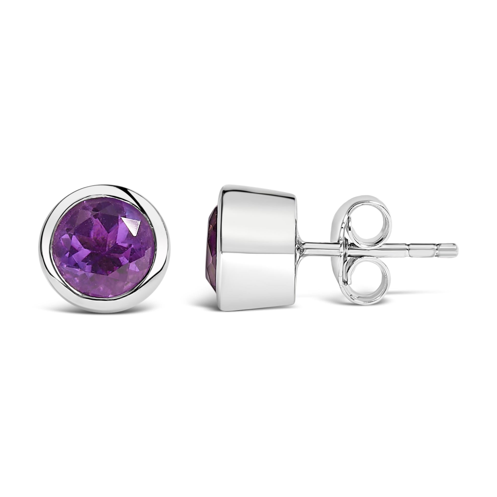 Pendientes solitarios de plata de ley 925 de 6 mm con gema creada engastada en bisel - Friggin Jewelry