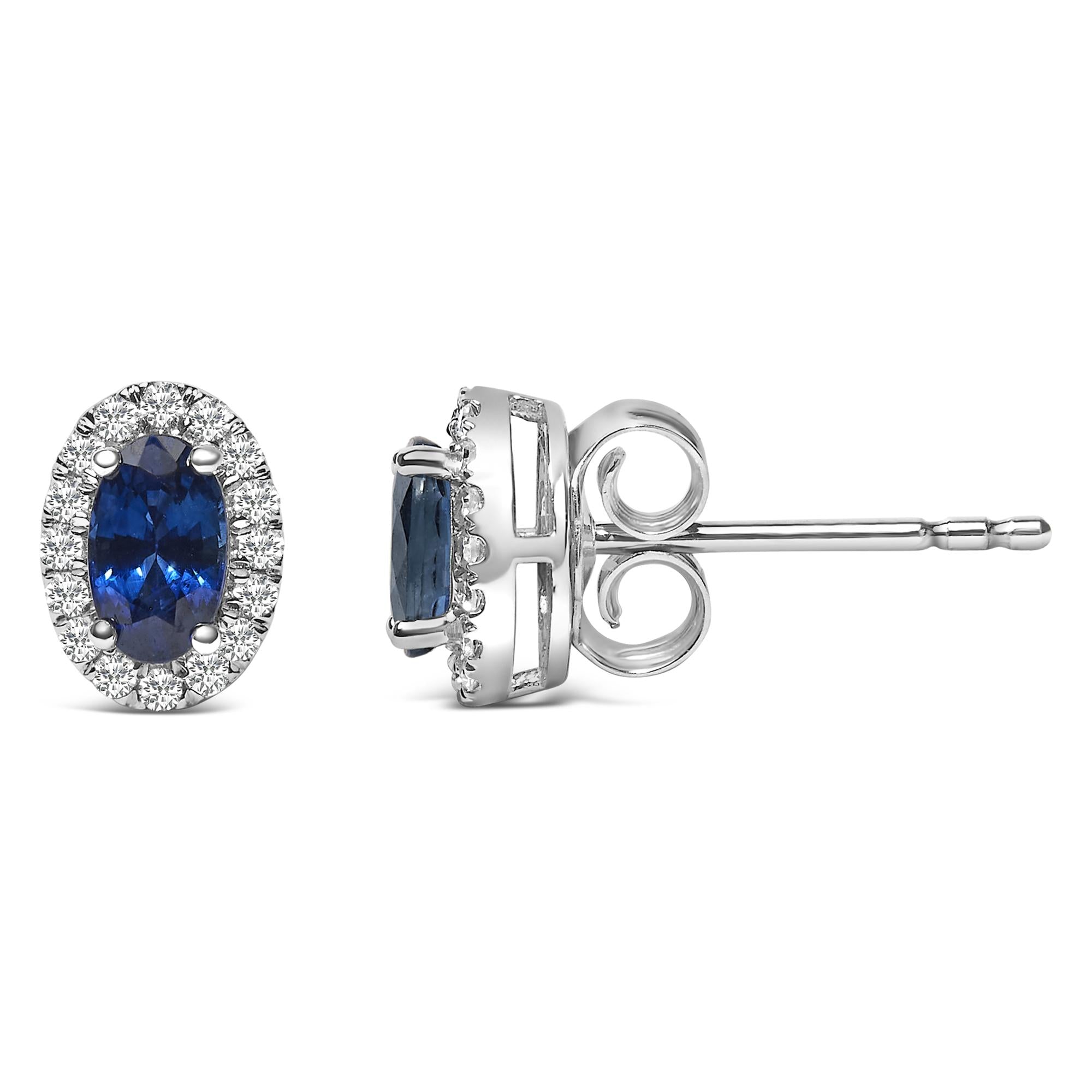 Orecchini a bottone con alone di diamanti e pietra portafortuna taglio ovale da 5x3 mm in oro bianco 10 carati (colore IJ, purezza I1-I2) - Friggin Jewelry