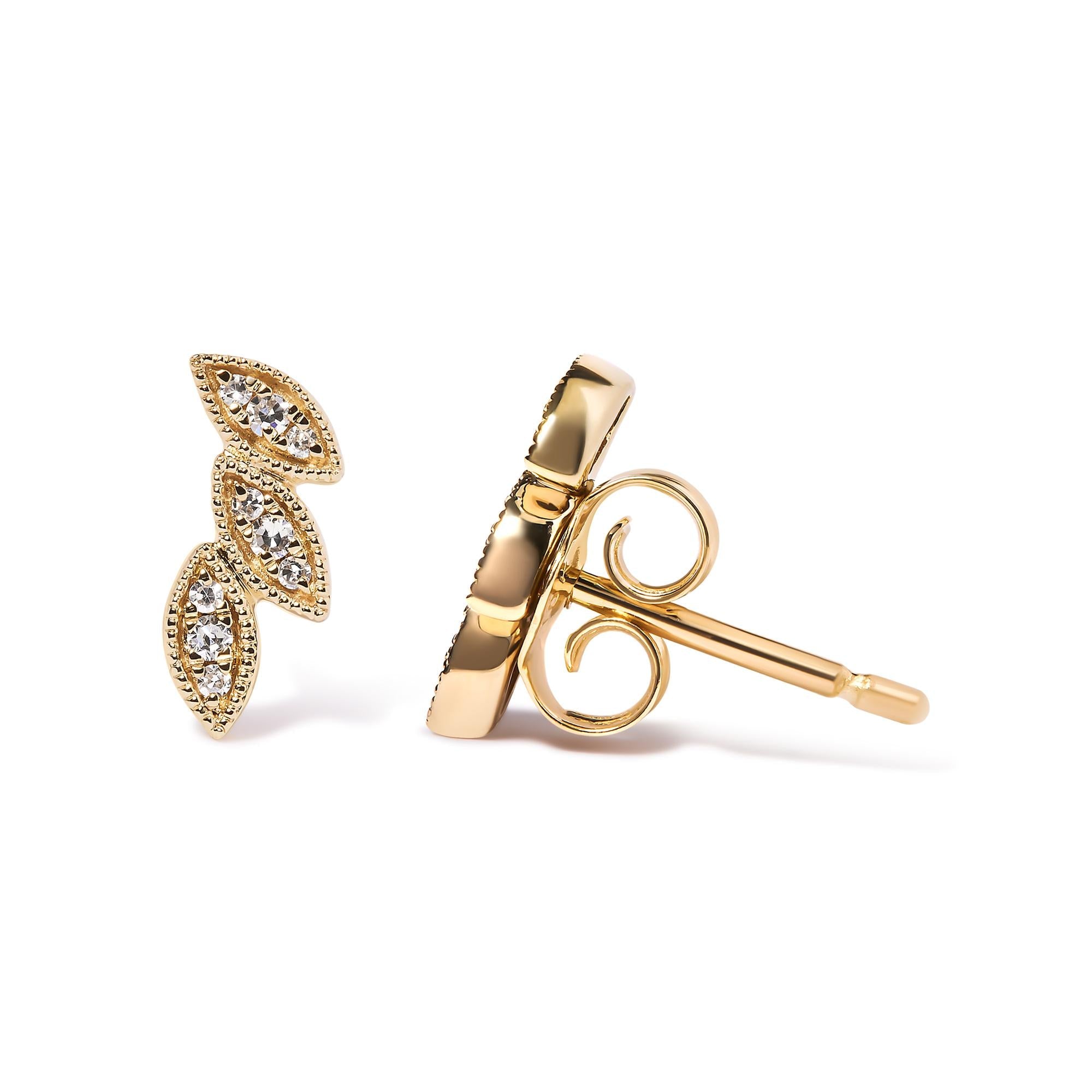 Aretes de oro amarillo de 10 quilates con triple hoja de diamantes de 1/10 quilates (color HI, claridad I1-I2) - Friggin Jewelry